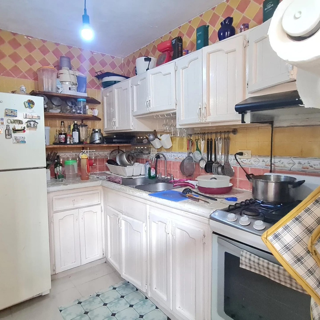 apartamentos - Km 10 de la independencia, Sector velazcasas.

Casa de dos niveles  3