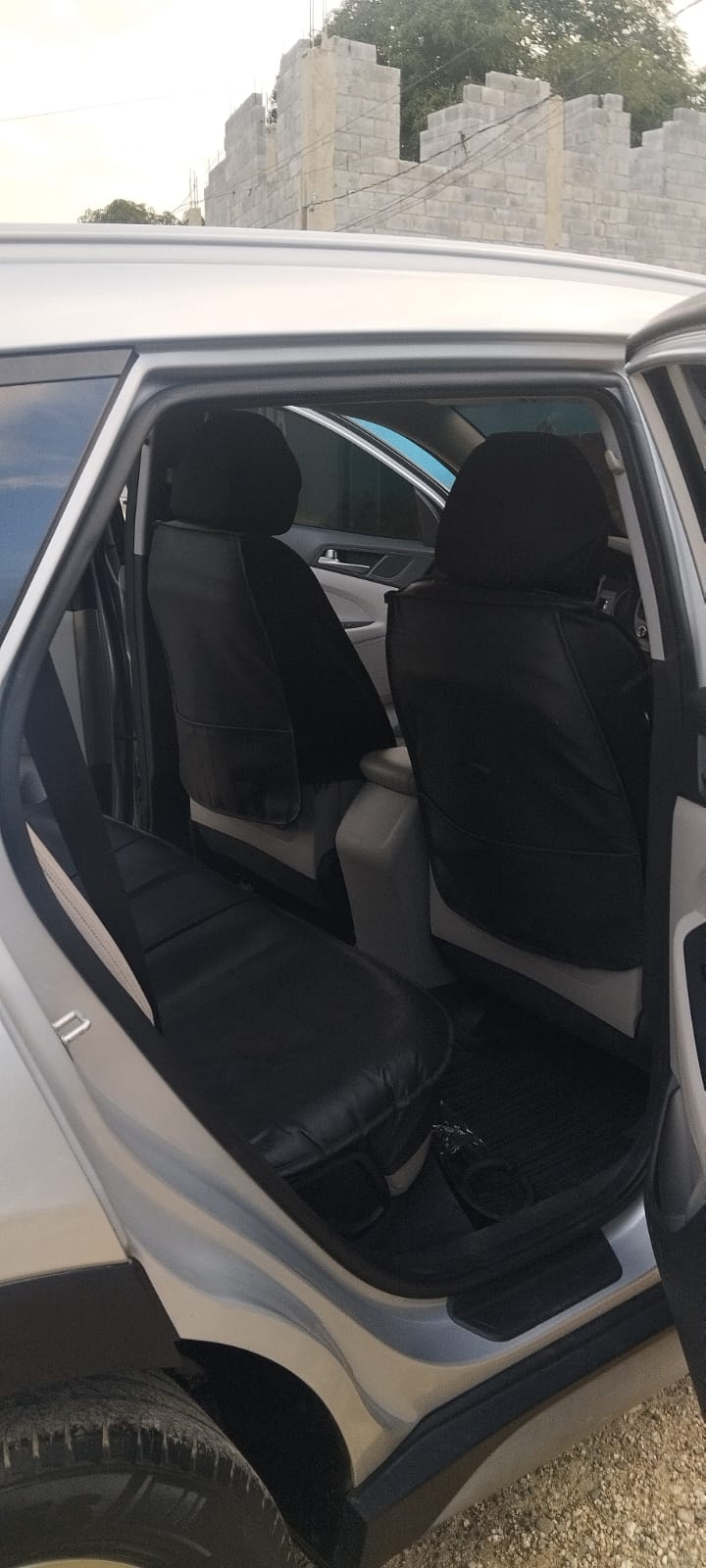 jeepetas y camionetas - Se vende Hyundai Tucson 2017 1.40 negociable 2