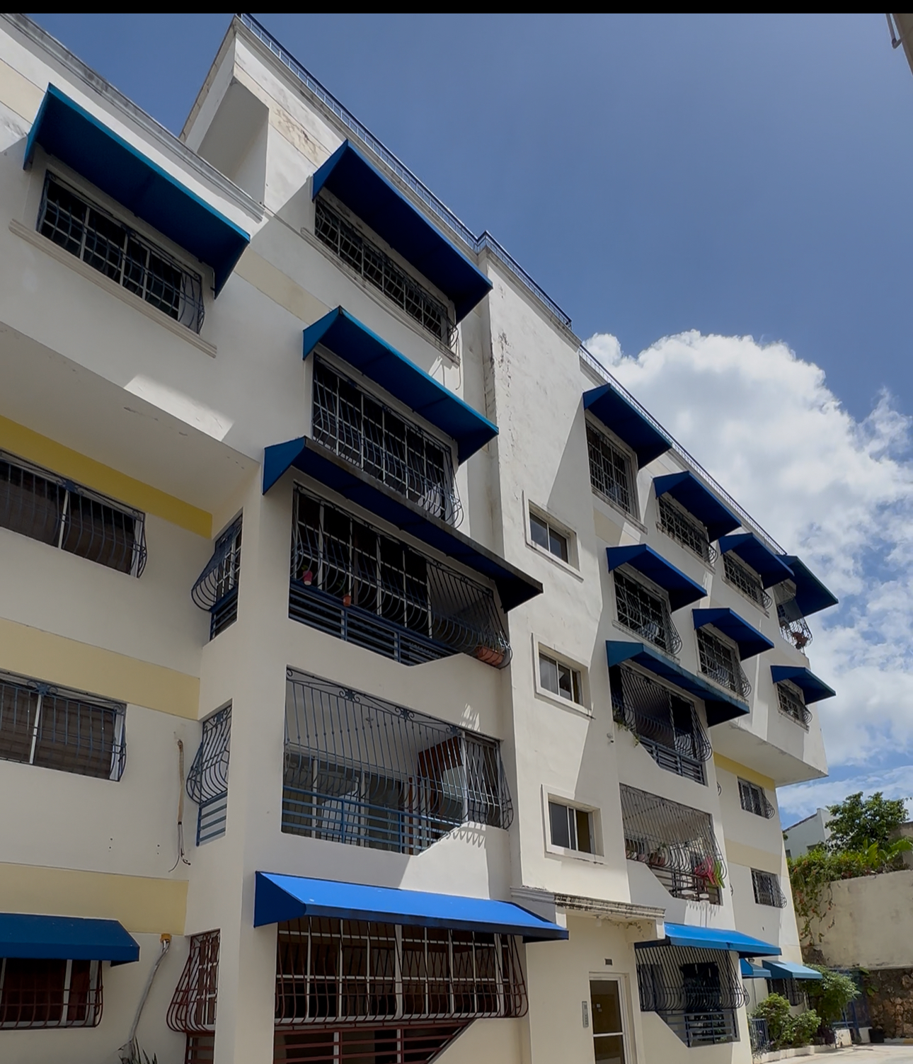 apartamentos - Apartamento en 2do Piso de 3 habitaciones  0