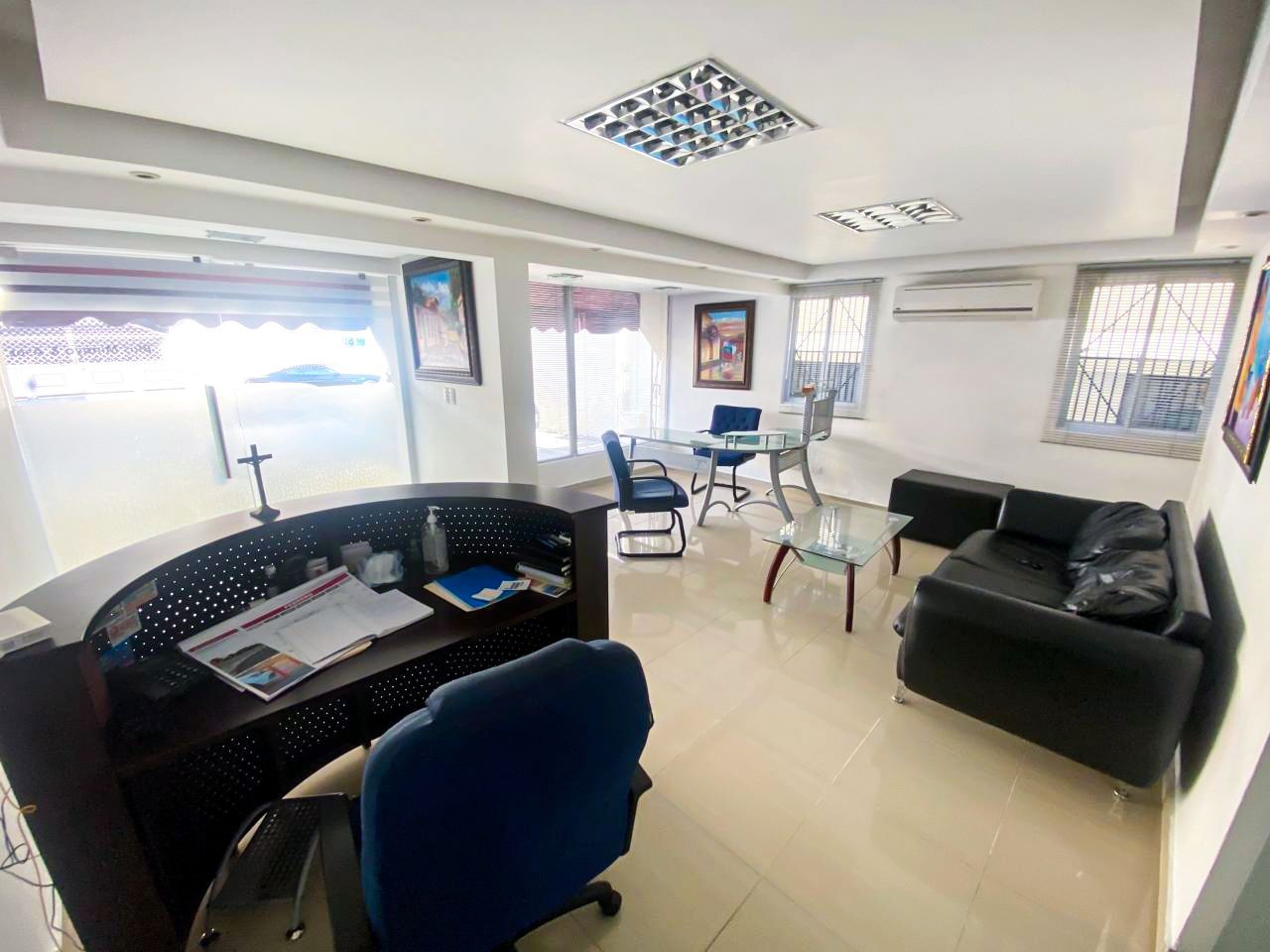 oficinas y locales comerciales - Naco local comercial 1er nivel de 113m2 1 parqueo 4