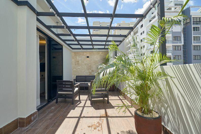 apartamentos - Alquilo apartamento amueblado con terraza privada 2