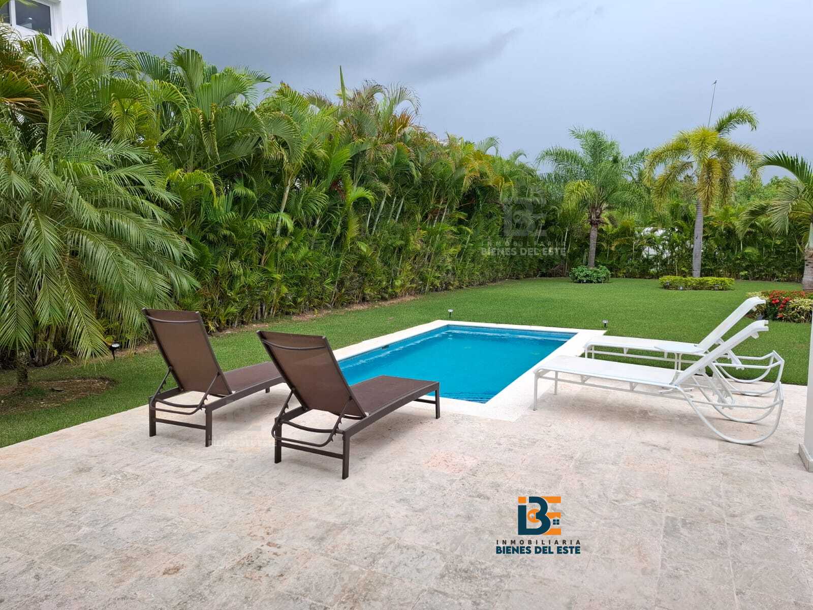 casas vacacionales y villas - Vendo Hermosa Villa en Playa Nueva Romana. 1