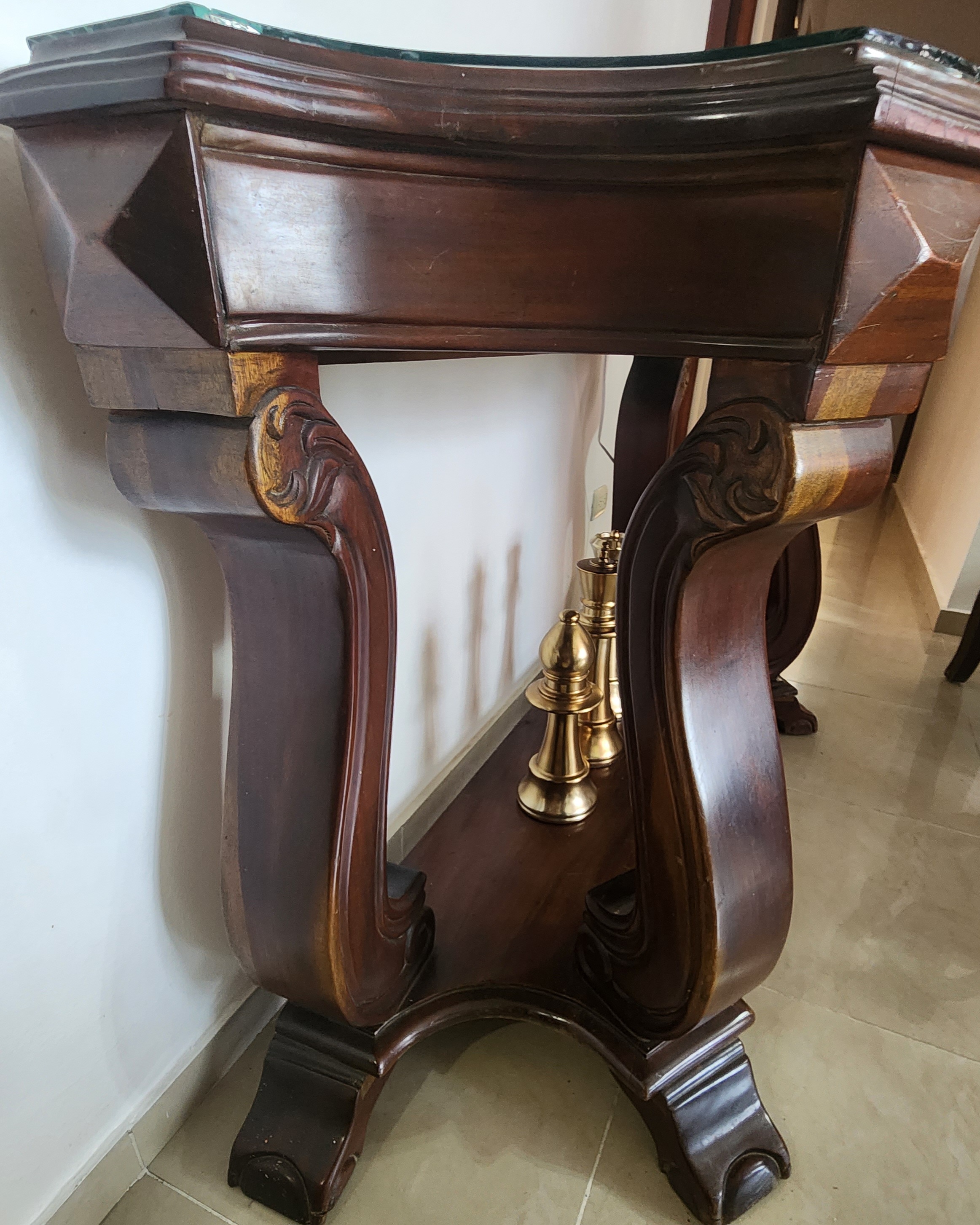 muebles y colchones - Repisa en buenas condiciones negociable  1