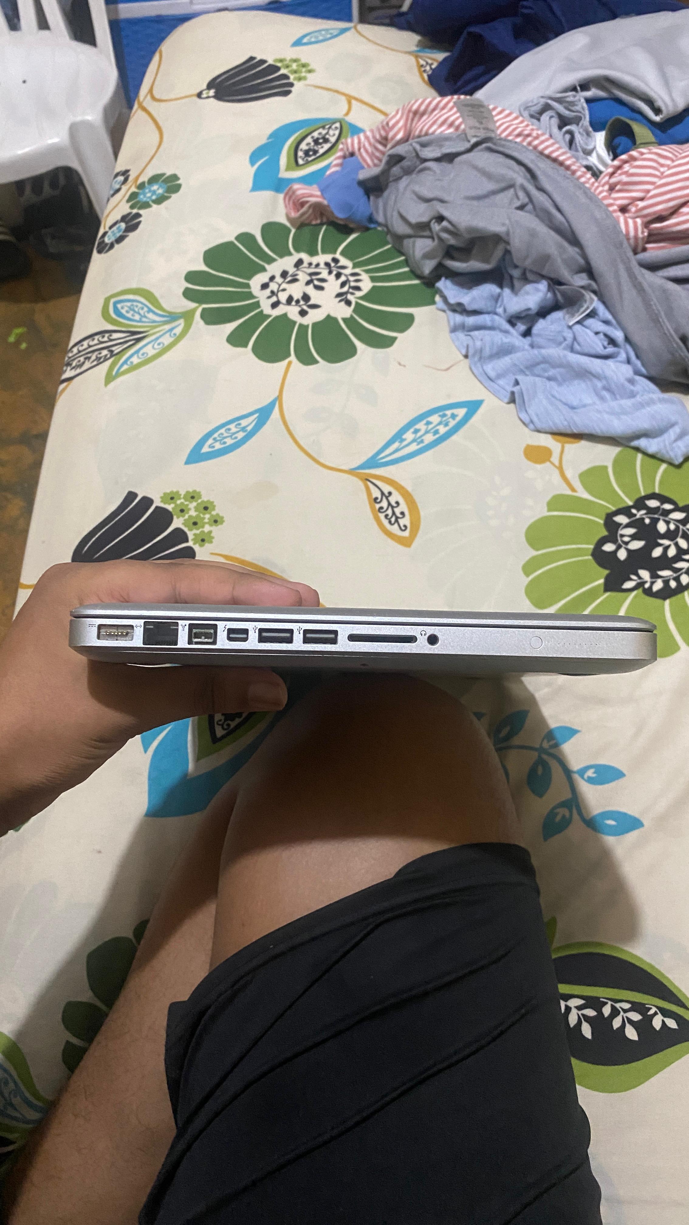 computadoras y laptops - Vendo o cambio MacBook Pro 2012 3