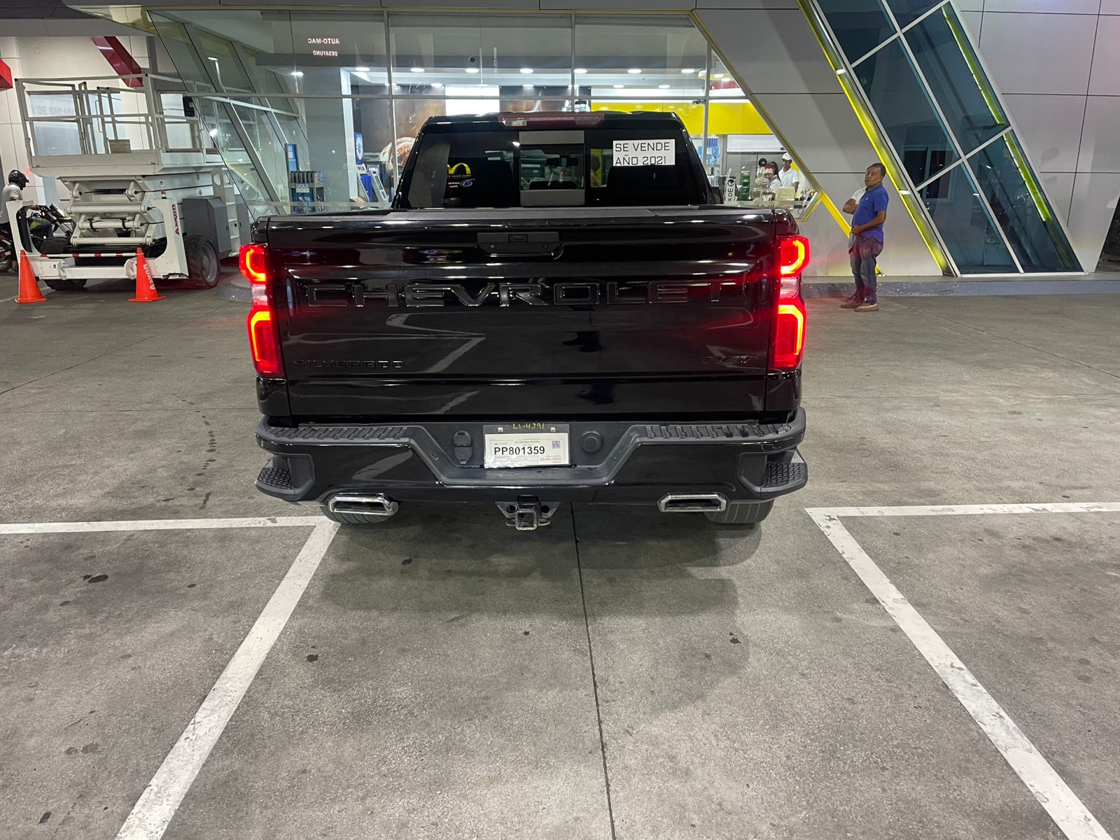 jeepetas y camionetas - chevolet silverado 2021 8
