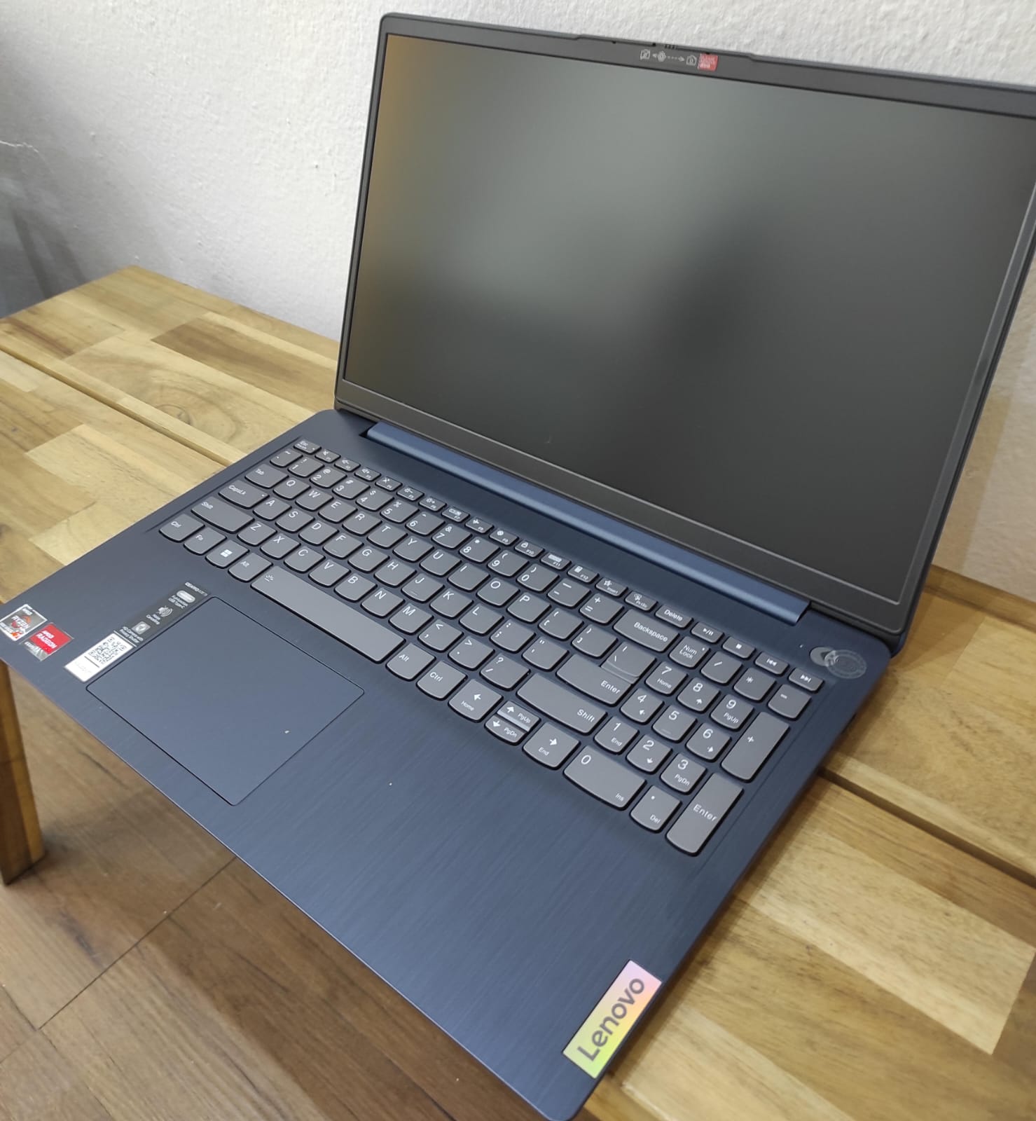 computadoras y laptops - Laptop Lenovo Ideapad 3 15,6"FHD, AMD Ryzen 7, 12GB RAM, 512GB SSD, Nueva Gaming 0