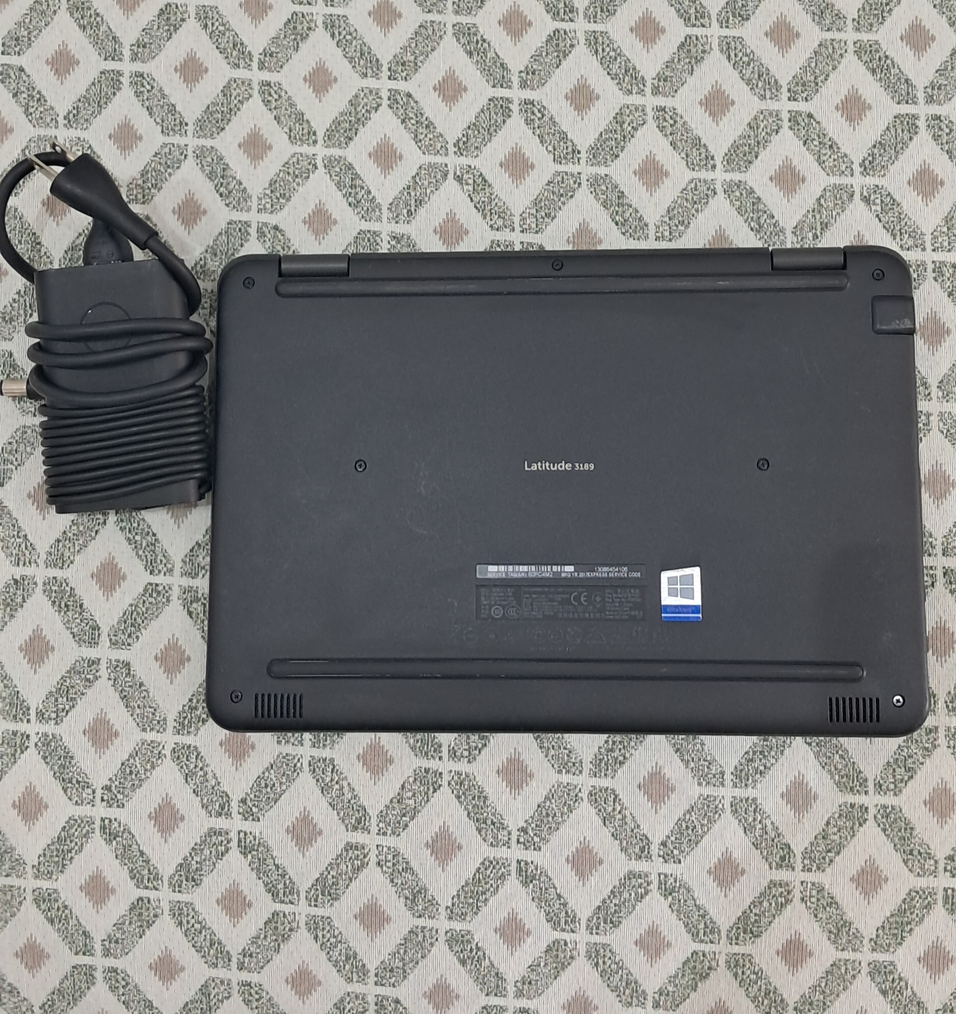 computadoras y laptops - Laptop Dell Touch 3189 Pentium 8GB 128GB M2 SSD 3
