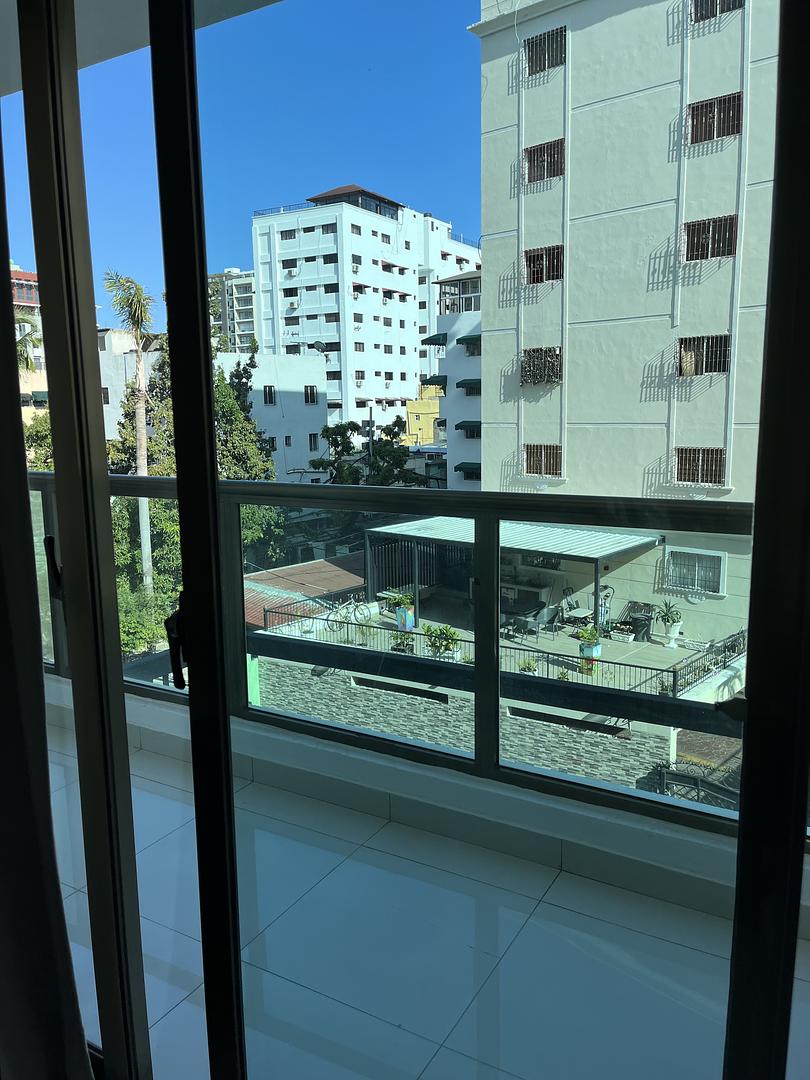 apartamentos - Alquilo moderno apartamento en el Evaristo Morales con línea blanca 2