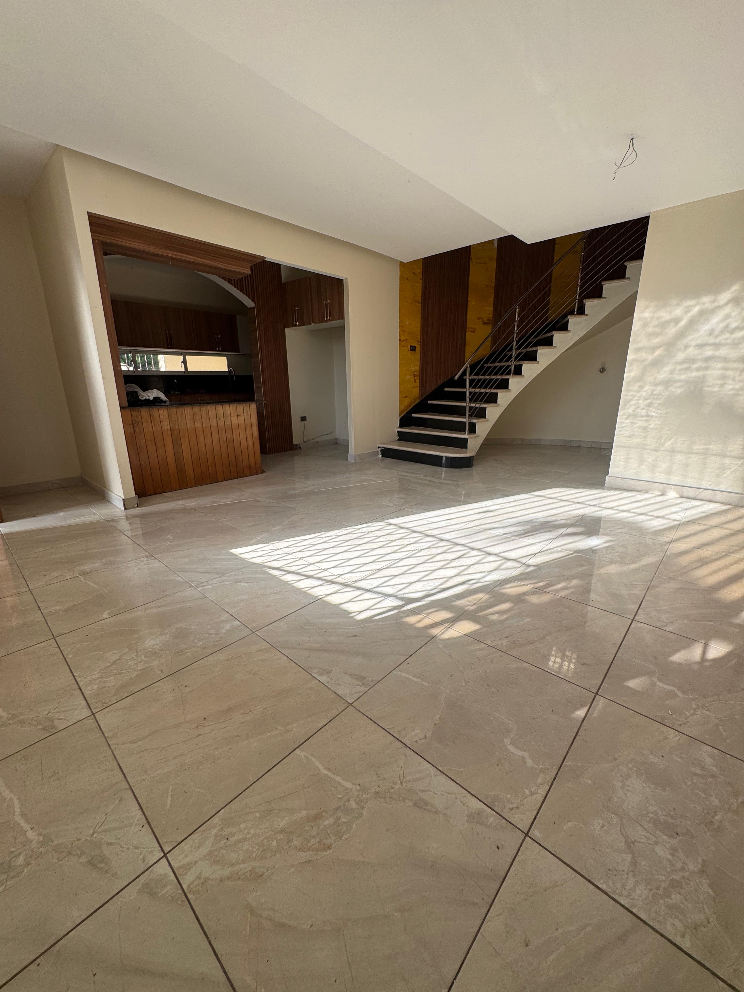 casas - Apartamento en alquiler. 2do y 3er nivel! 8