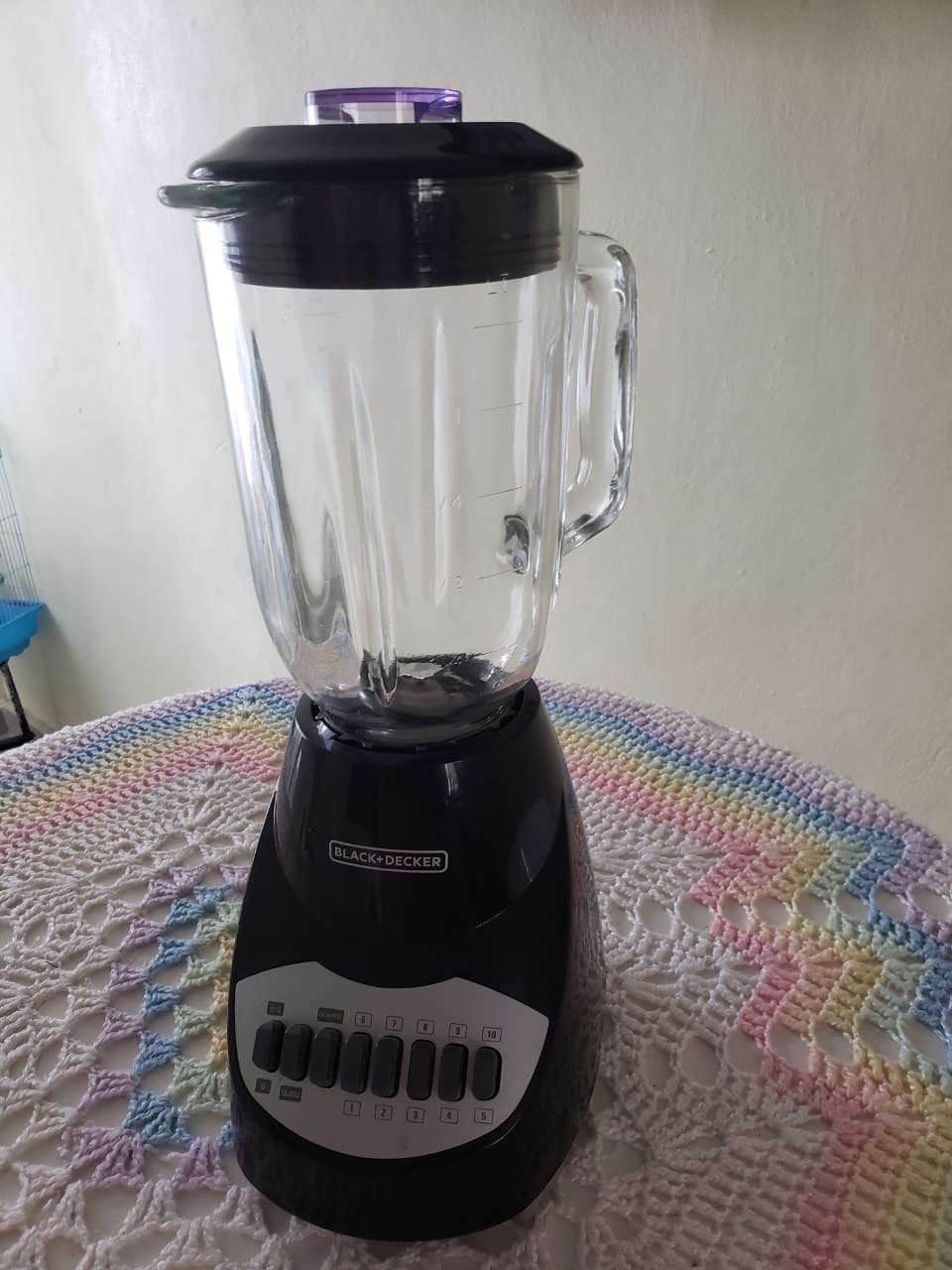 electrodomesticos - licuadora negra de 10 velocidades en 2500 peso por motivo de viaje  0