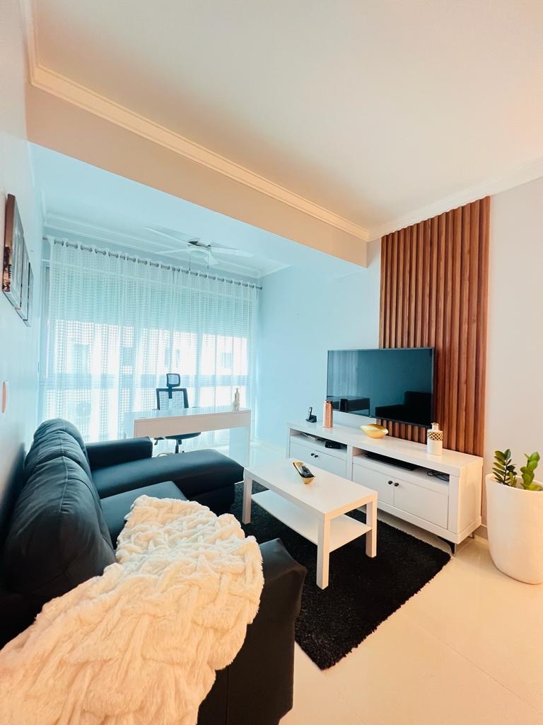 apartamentos - Alquilo elegante apartamento en Gazcue amueblado 0