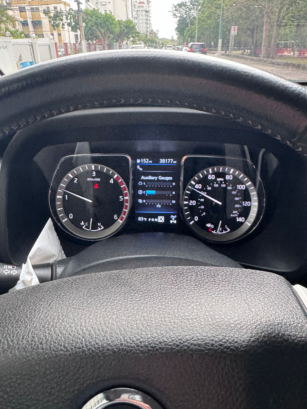 camiones y vehiculos pesados - Nissan Titán 2019  9