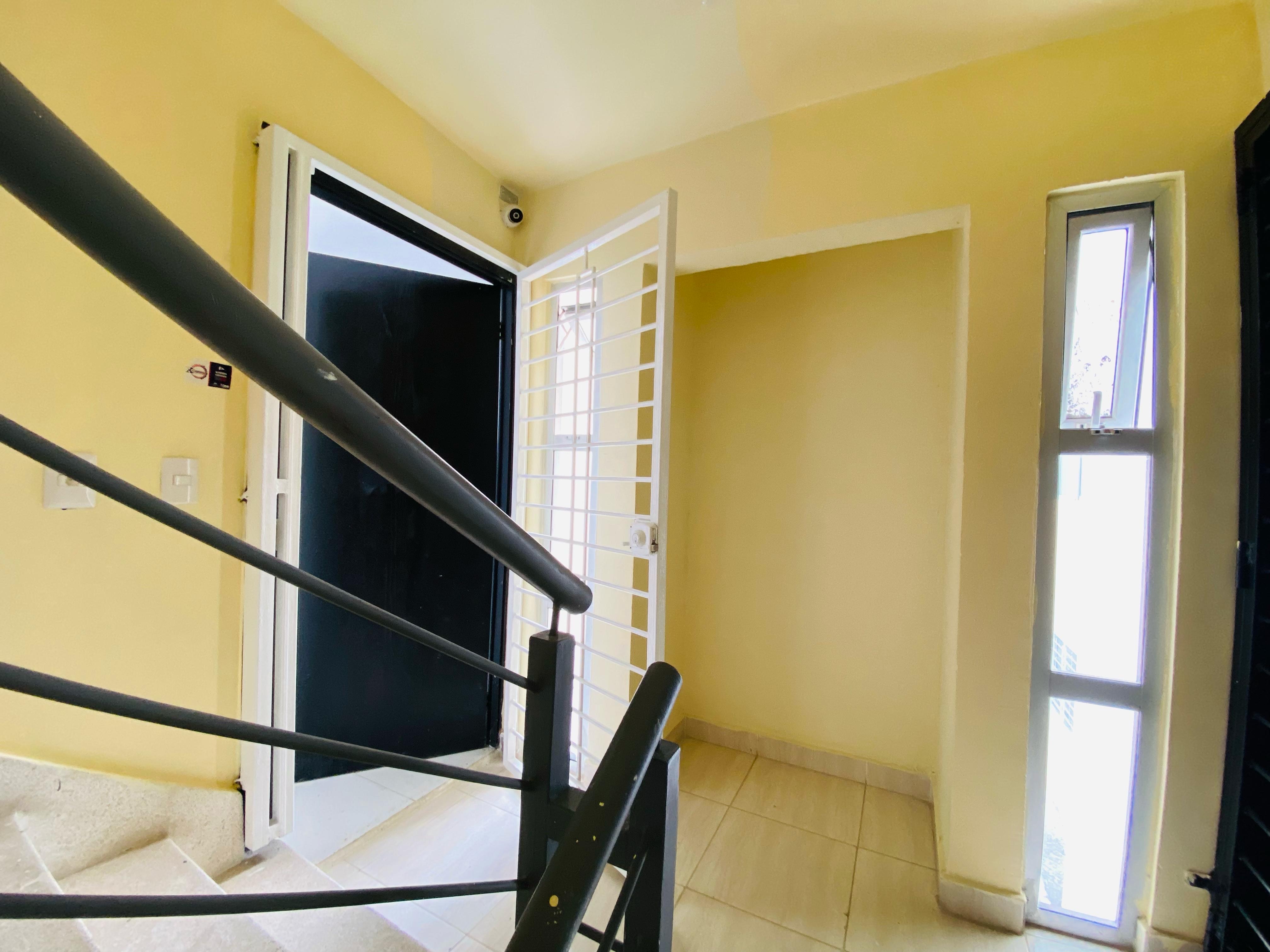 apartamentos - vendo apartamento como nuevo en una excelente zona de licey Santiago  8