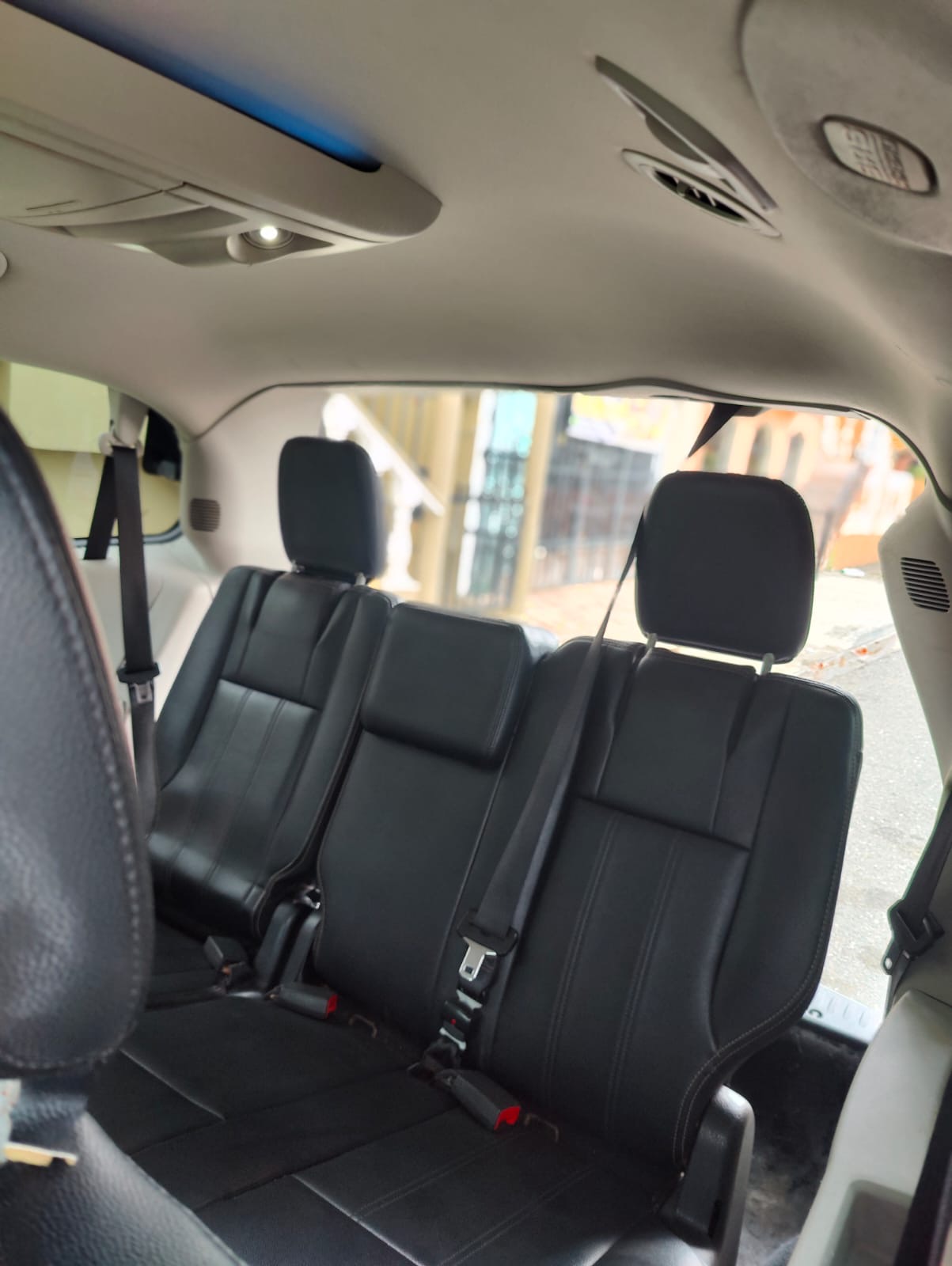 jeepetas y camionetas - Chrysler town and country  2