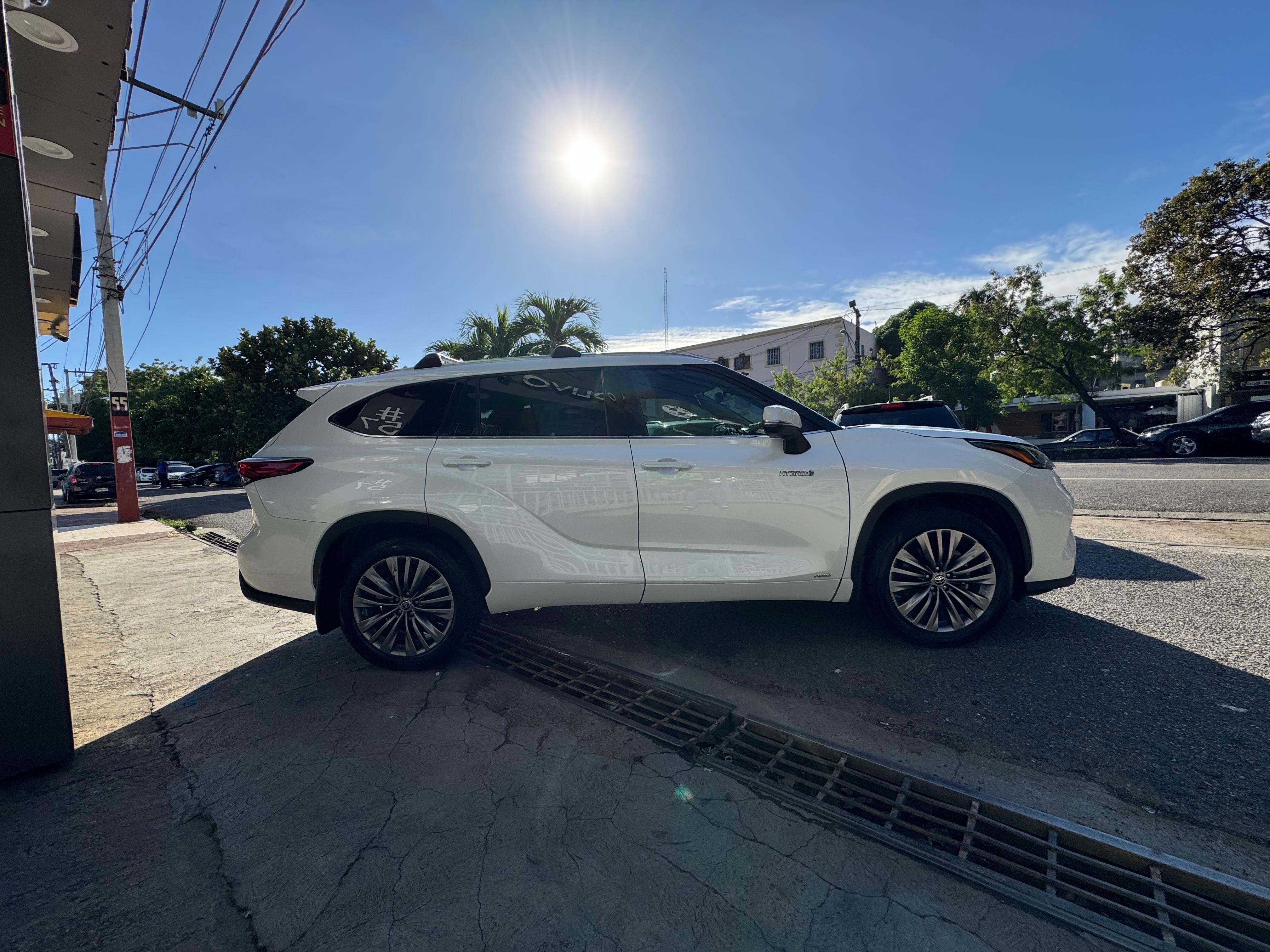 jeepetas y camionetas - TOYOTA HIGHLANDER 2021 3