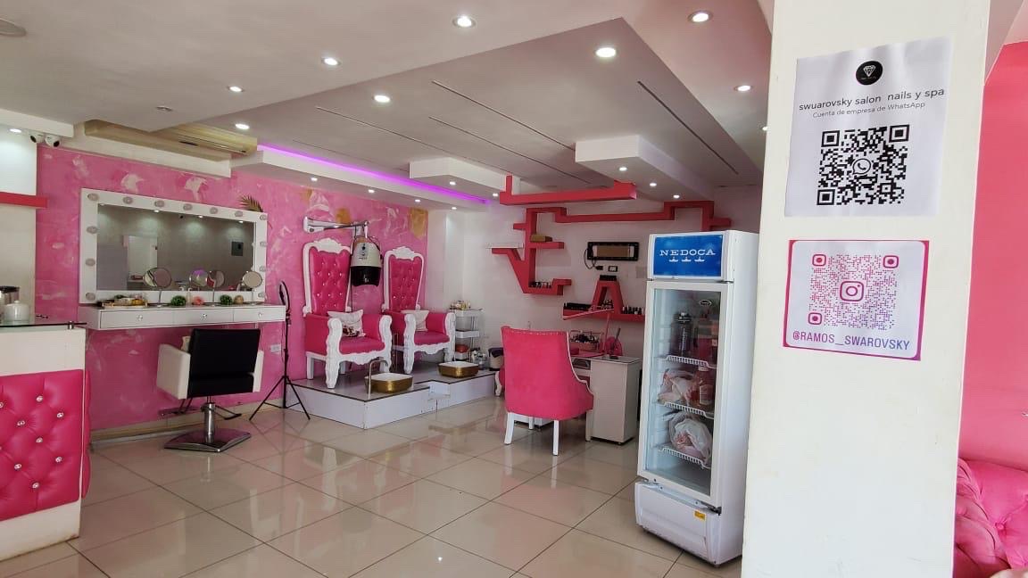 oficinas y locales comerciales - SE VENDE SALÓN COMPLETO 7