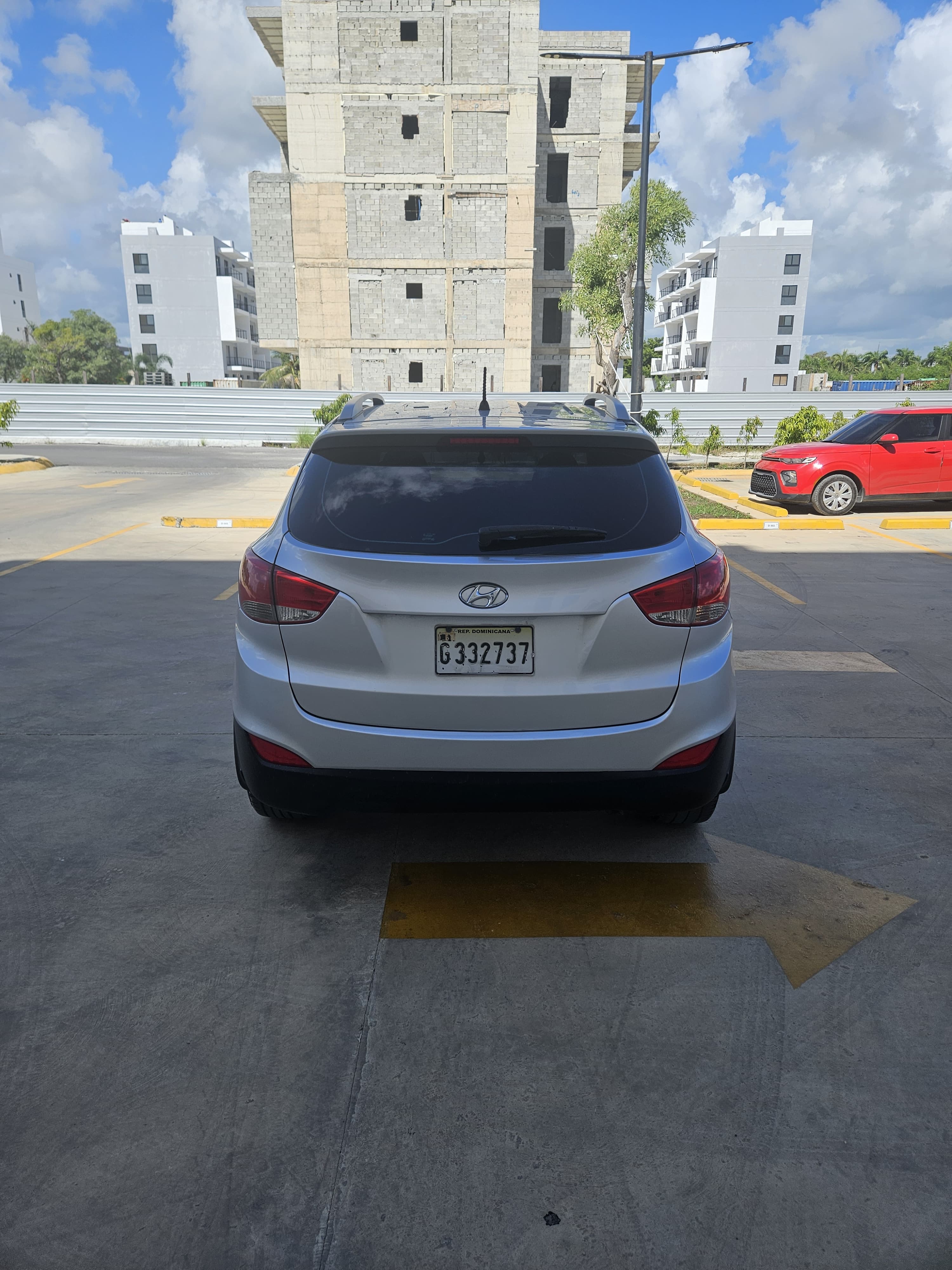 jeepetas y camionetas - Hyundai Tucson Gris 2015 2