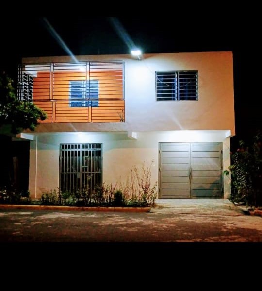 casas - VENDO CASA 2 NIVELES+LOCAL EN STO DGO NORTE
