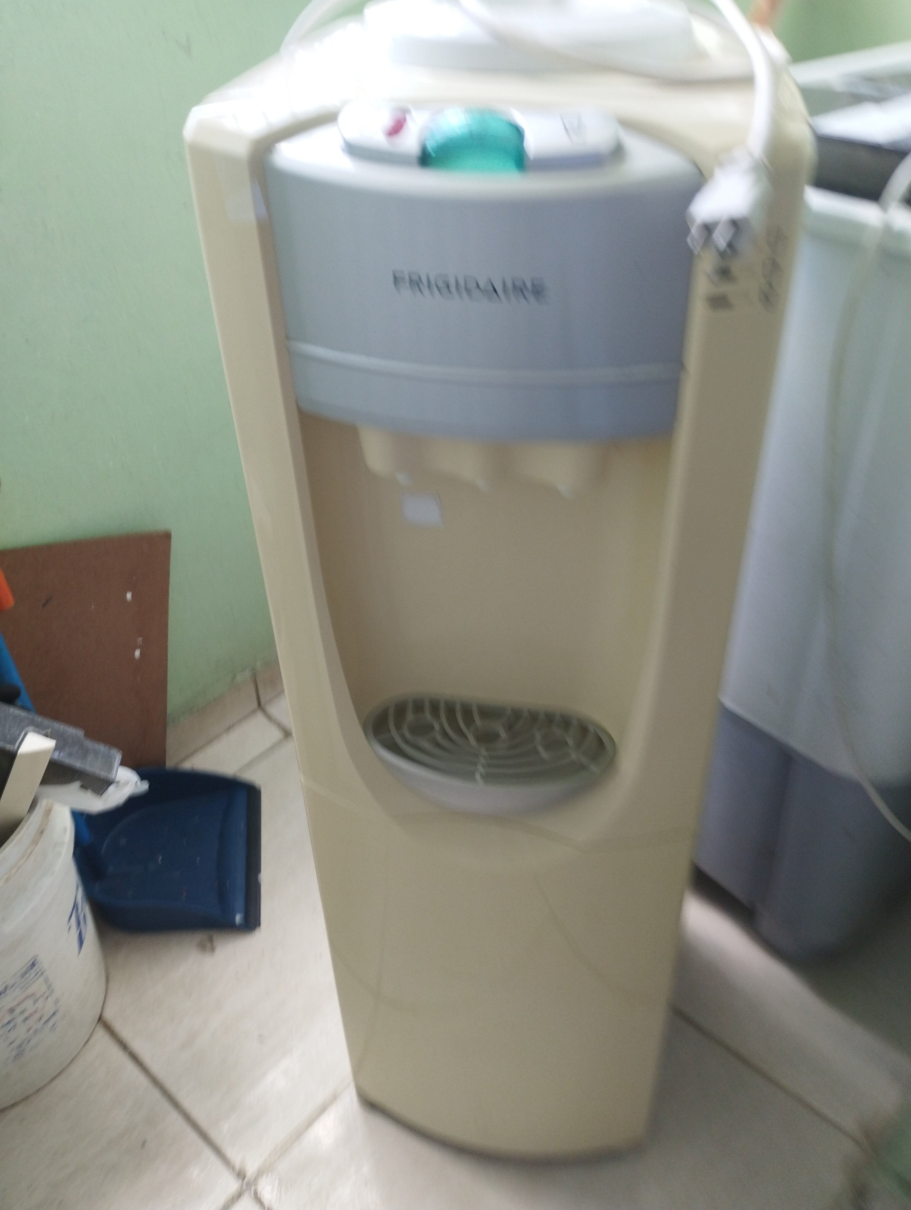 electrodomesticos - Bebedero Frigidaire