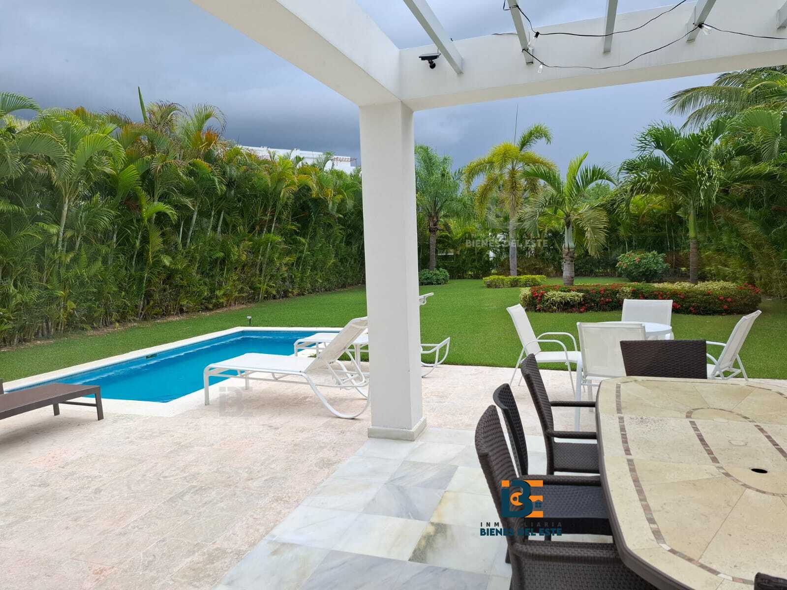 casas vacacionales y villas - Vendo Hermosa Villa en Playa Nueva Romana. 2