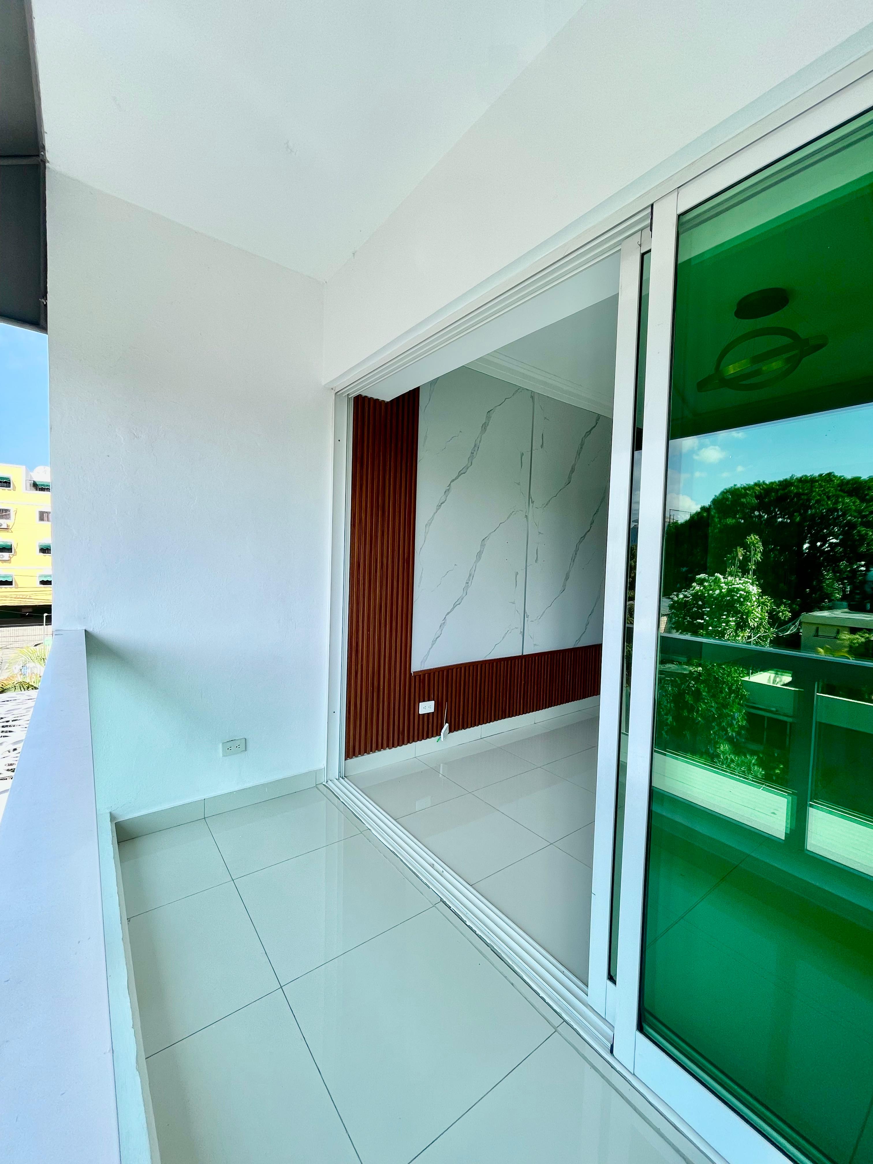 apartamentos - 📣*SE VENDE APTO* 📣  📍Urbanización tropical. 🔹3 0