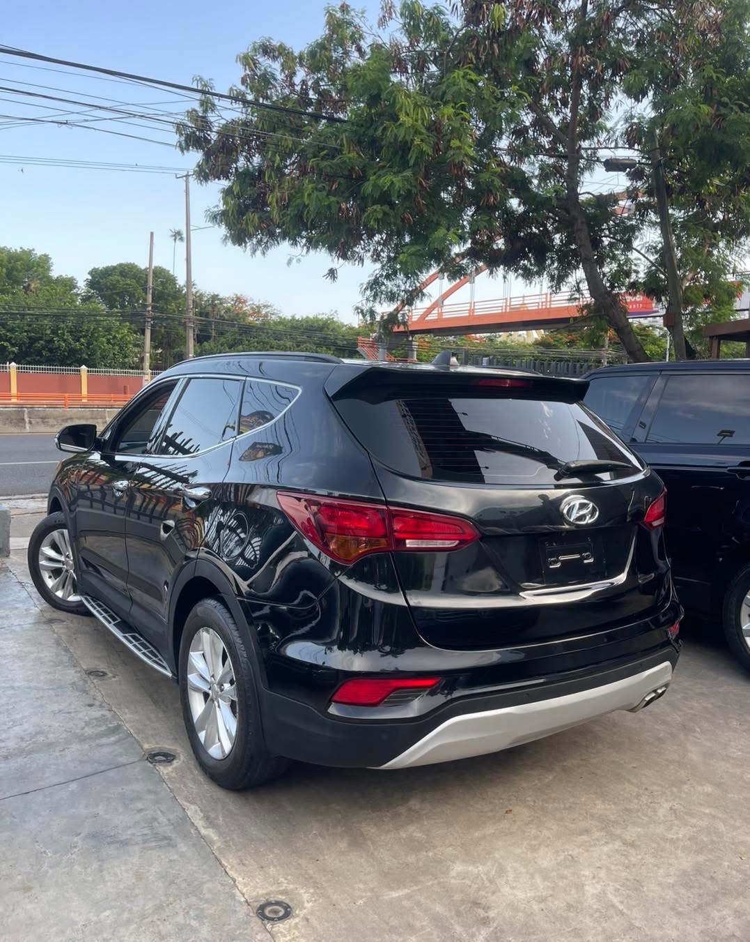 jeepetas y camionetas - HYUNDAI SANTA FE 2018 3