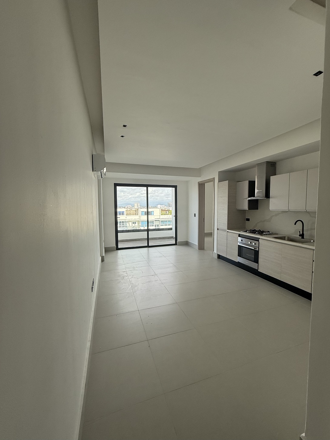 apartamentos - Apartamento Piso 8 Evaristo Morales vacio  5