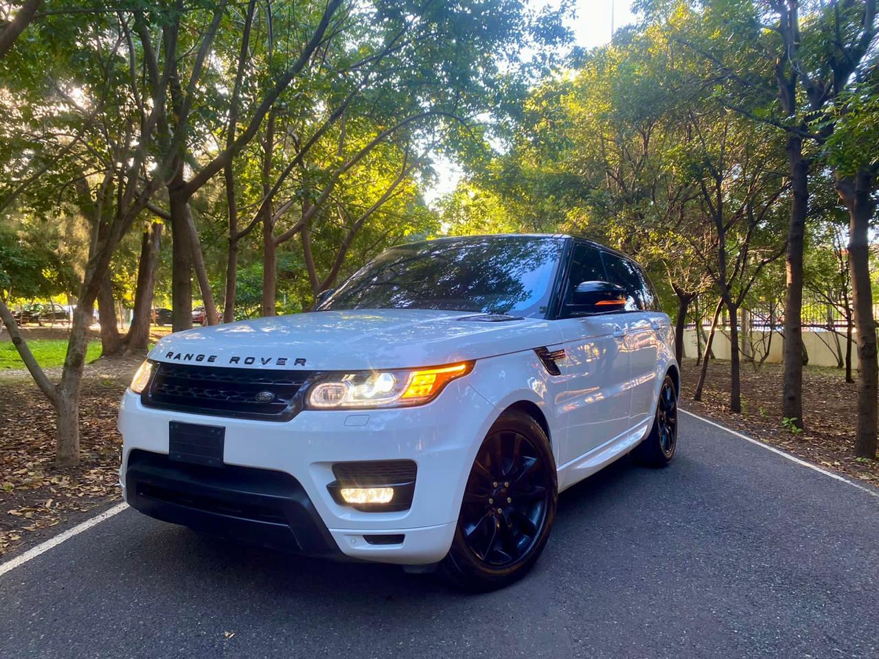 jeepetas y camionetas - LAND ROVER RANGE SUPERCHARGED 2016 V6 *NUEVA* 0