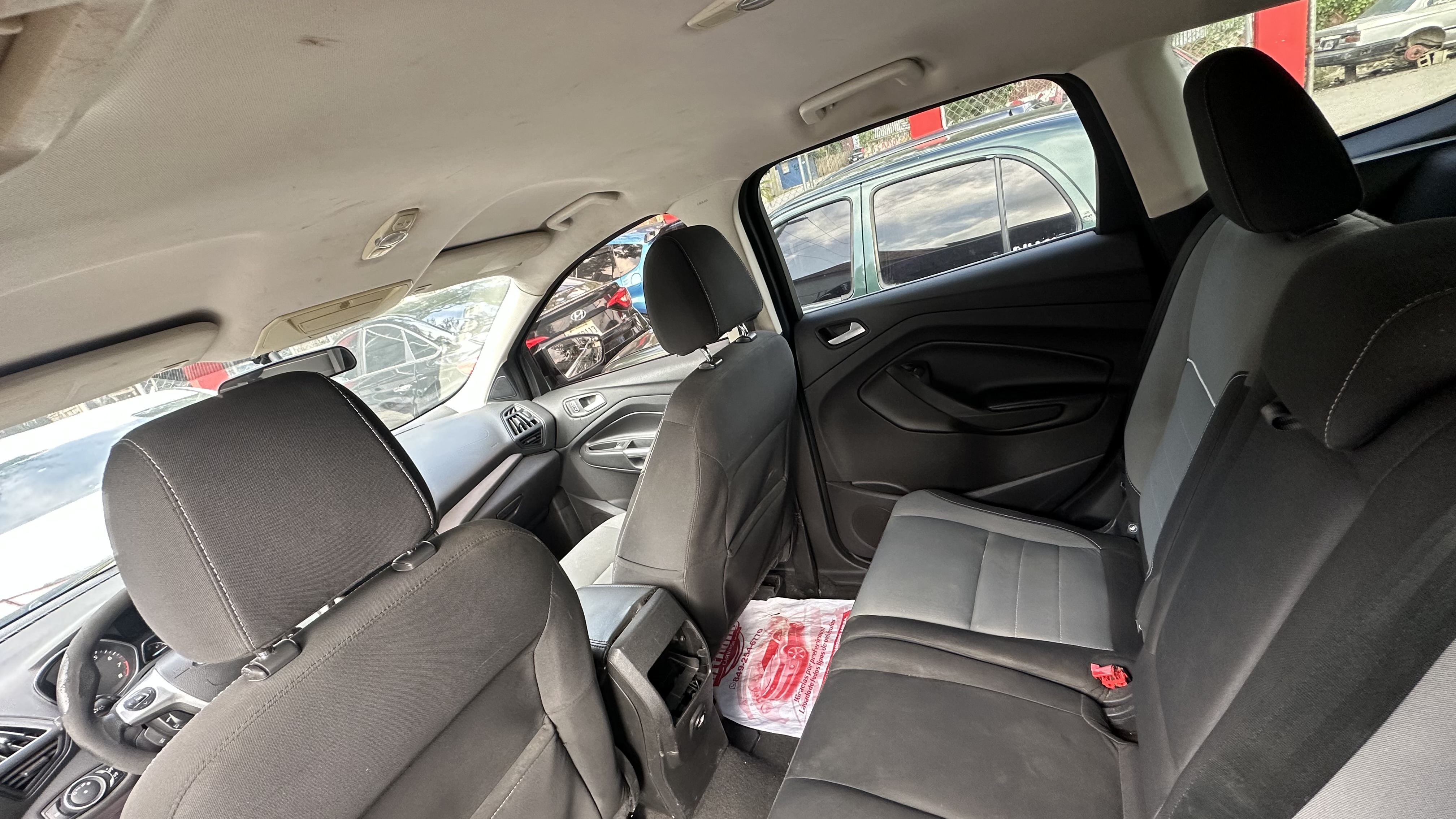 jeepetas y camionetas - FORD ESCAPE ECONÓMICA EN OFERTA 5