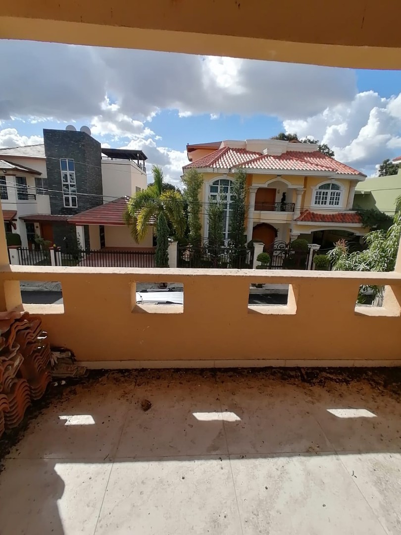casas - Se vende casa en San Isidro residencial cerrado cerca del supermercado Bravo 6