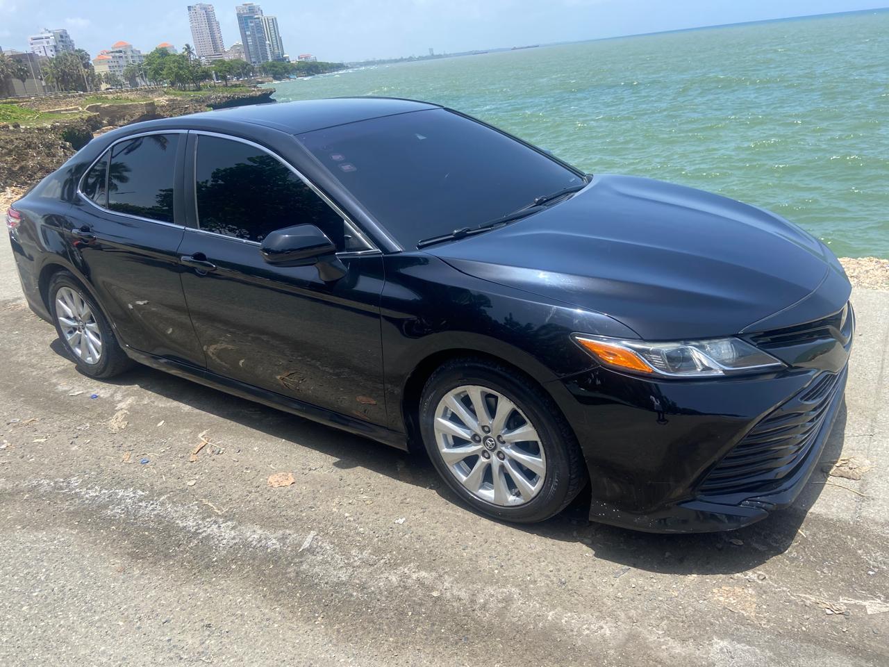 carros - Toyota Camry 2018 en excelente estado 1