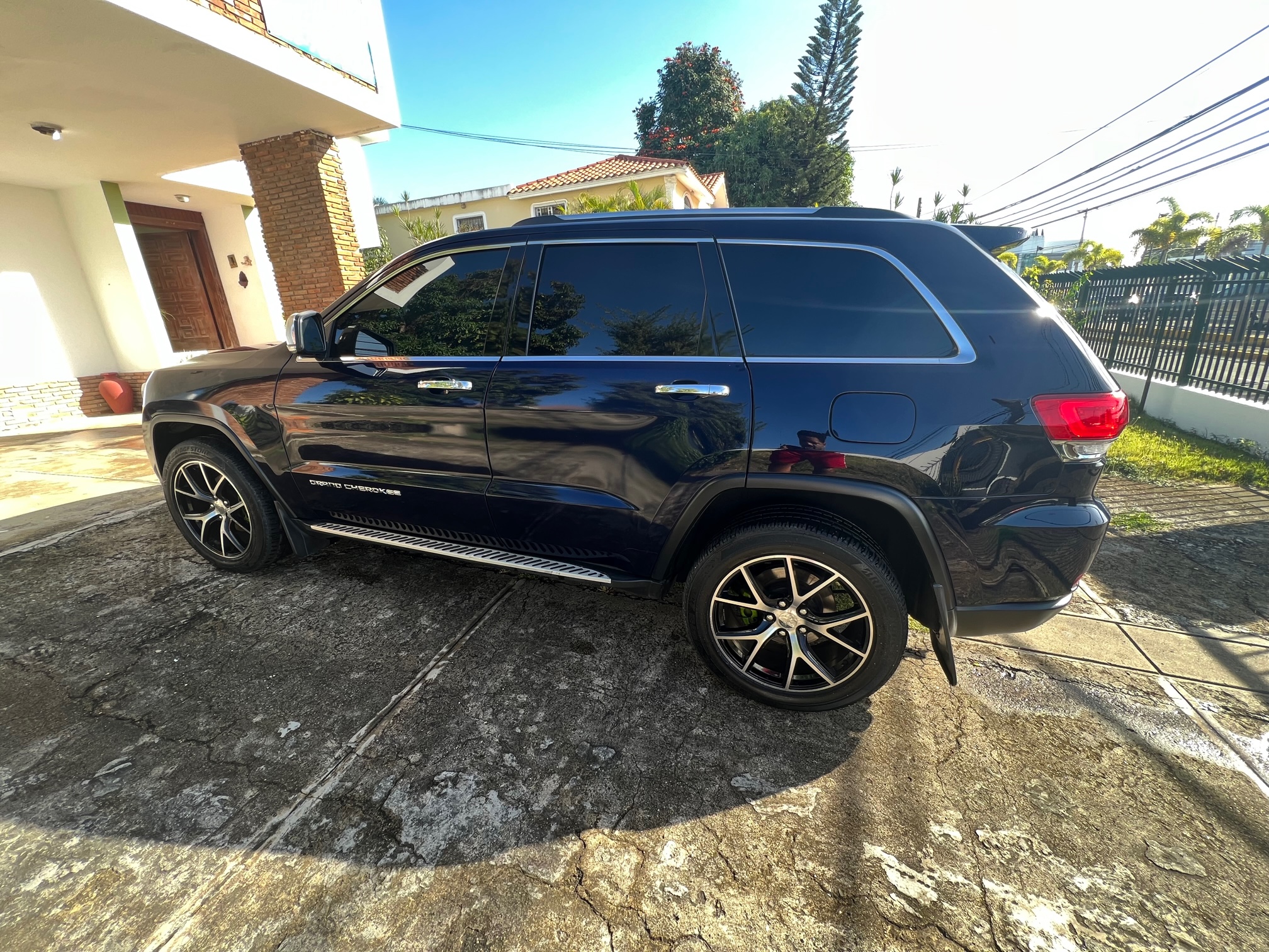 jeepetas y camionetas - Jeep Grand Cherokee Limited 2014 0