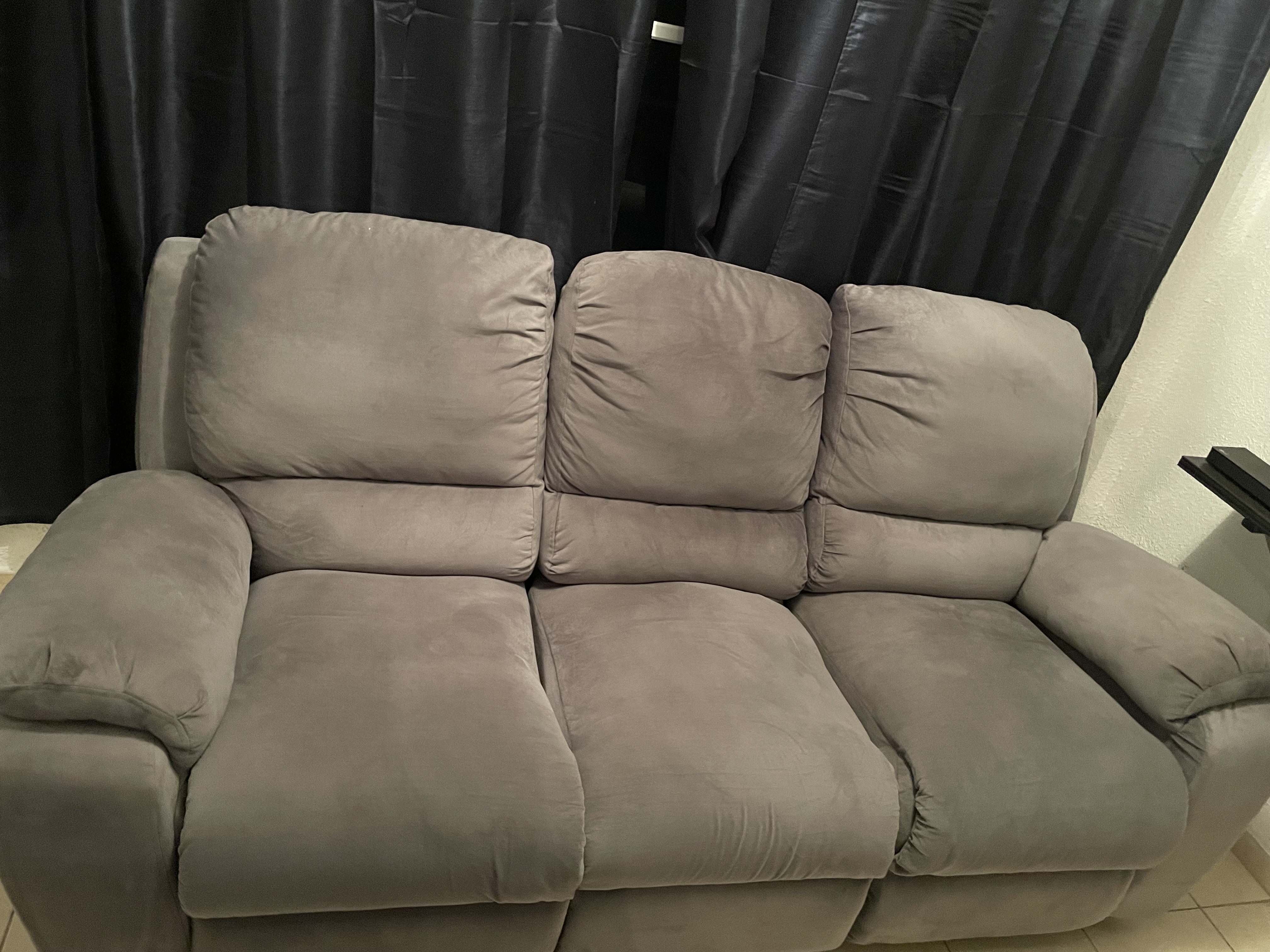 muebles y colchones - Sofá Reclinable de 3 asientos  2