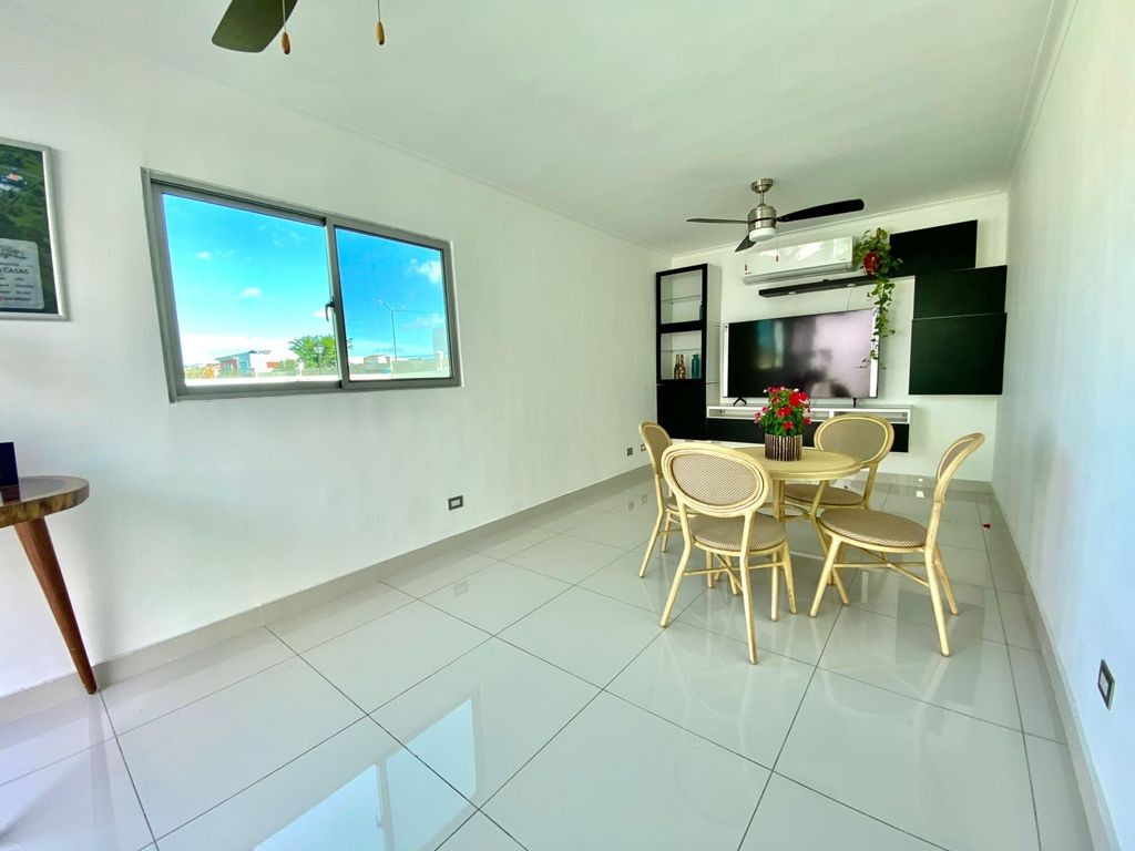 casas - Casas de 4 habitaciones en la Jacobo Majluta 7