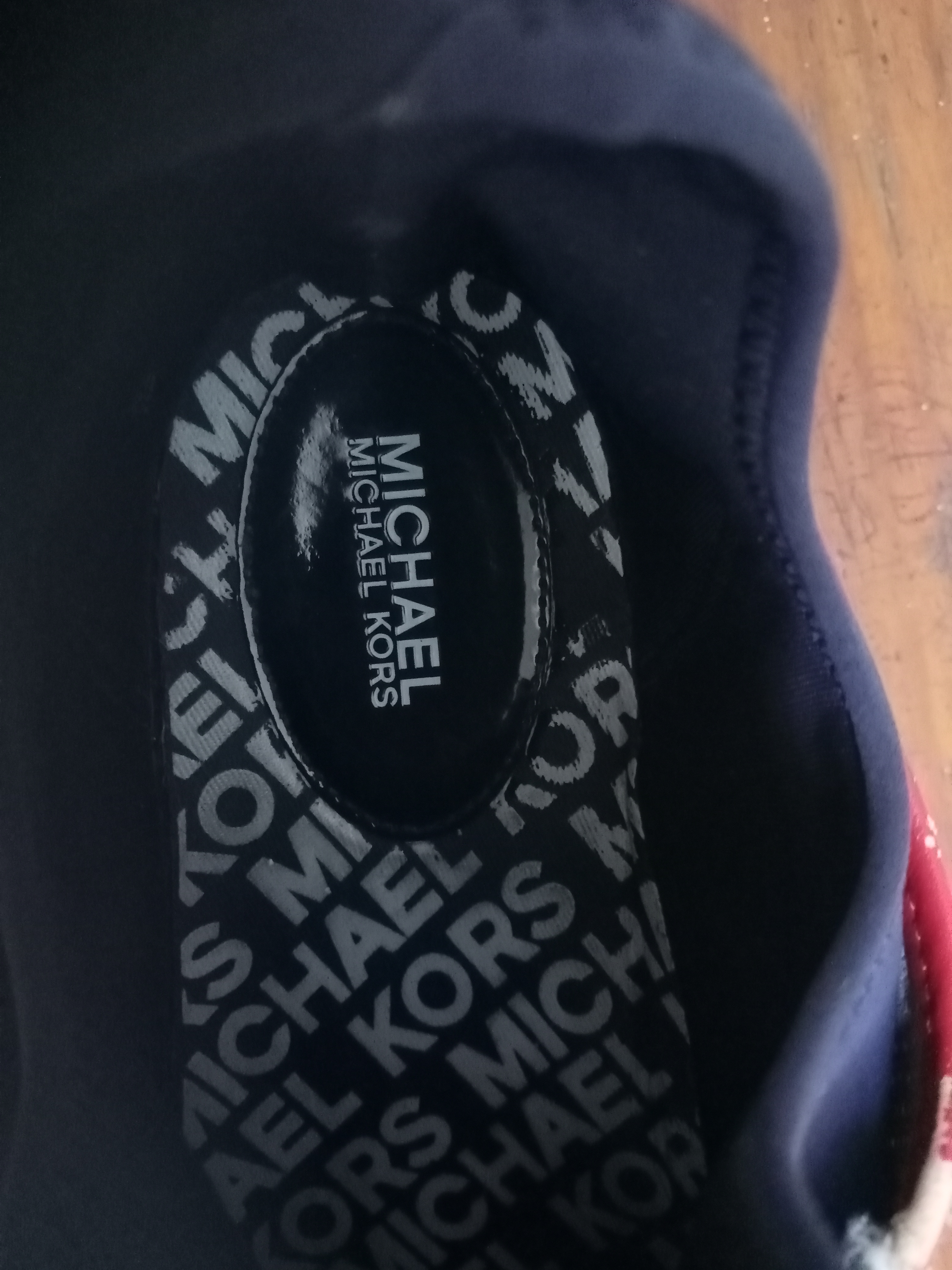 zapatos para hombre - tenis Michael Kors originales usado en buen estado  2