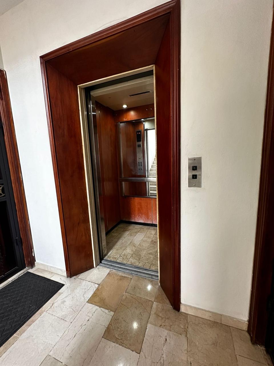 apartamentos - Vendo Apto. De Oportunidad, disponible en mirador  5