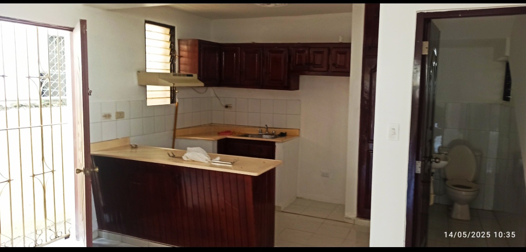 casas - CASA FRENTE AL HOSPITAL DIABETICO DE SANTIAGO 1