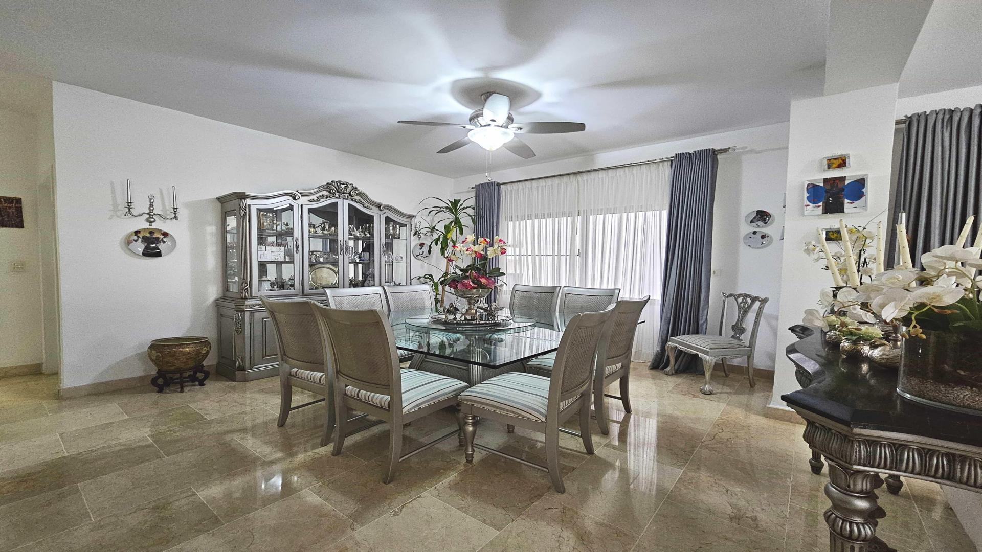 apartamentos - Apartamento en Venta en Piantini 3