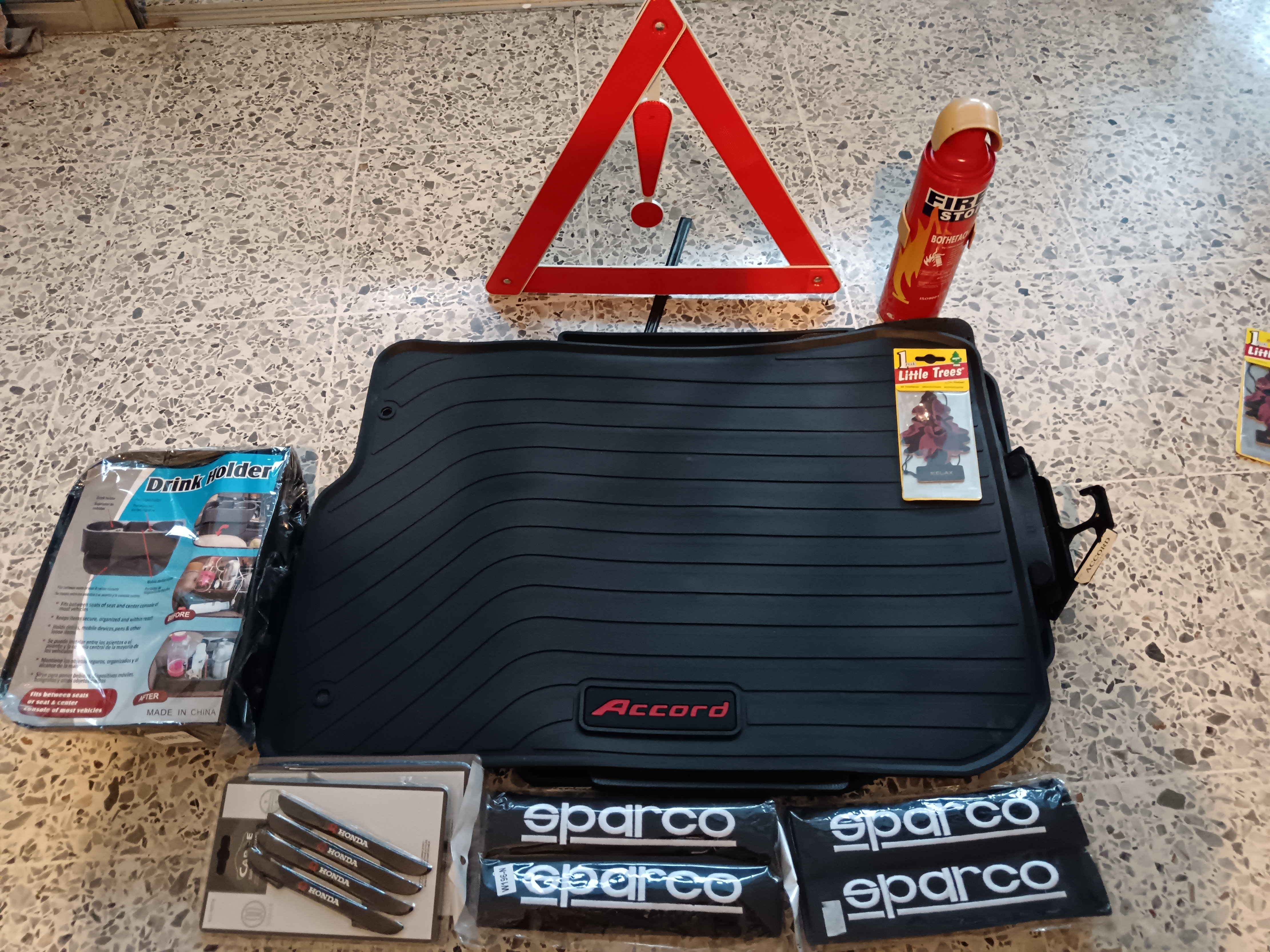 accesorios para vehiculos - Kit de alfombras para vehículos 0