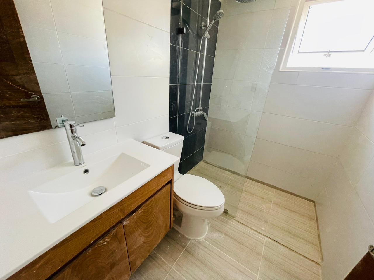 apartamentos - Apartamento con línea blanca de 2 habitaciones ubicado en Piantini 5