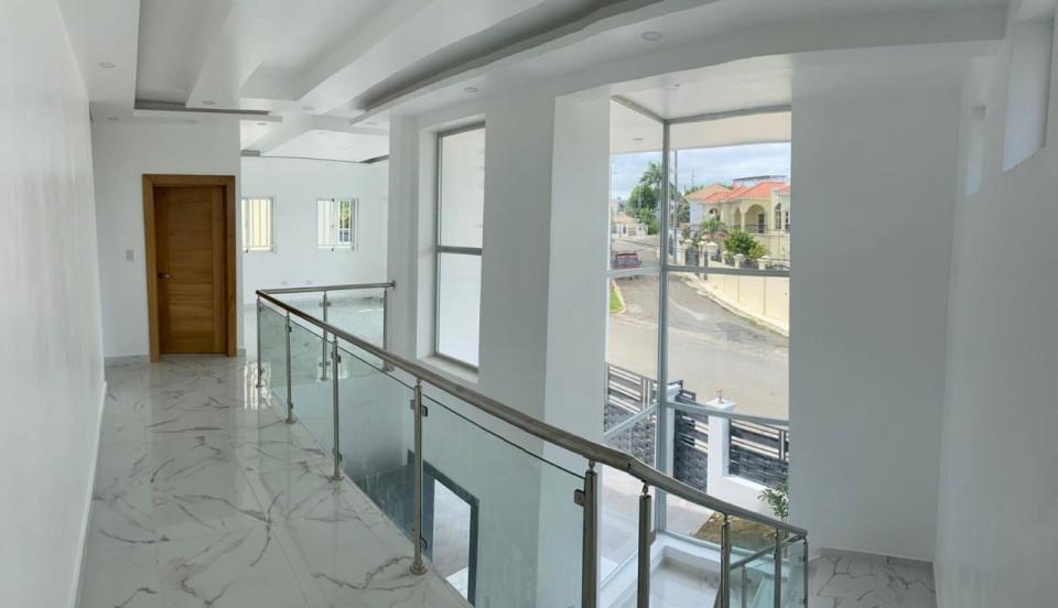 casas - Casa en El Doral 8