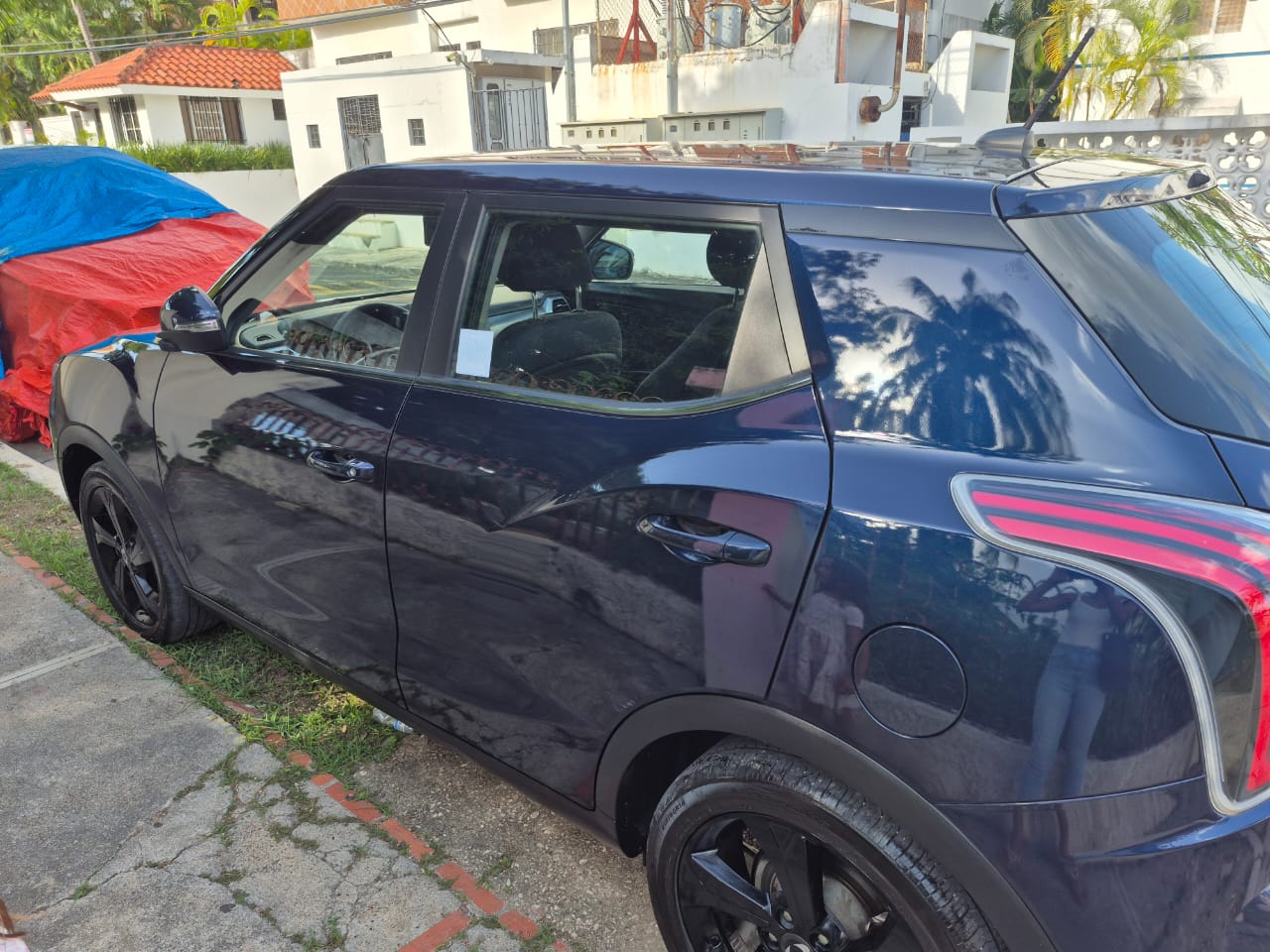jeepetas y camionetas - EN VENTA – KGM TIVOLI 2024 COMO NUEVO! 2