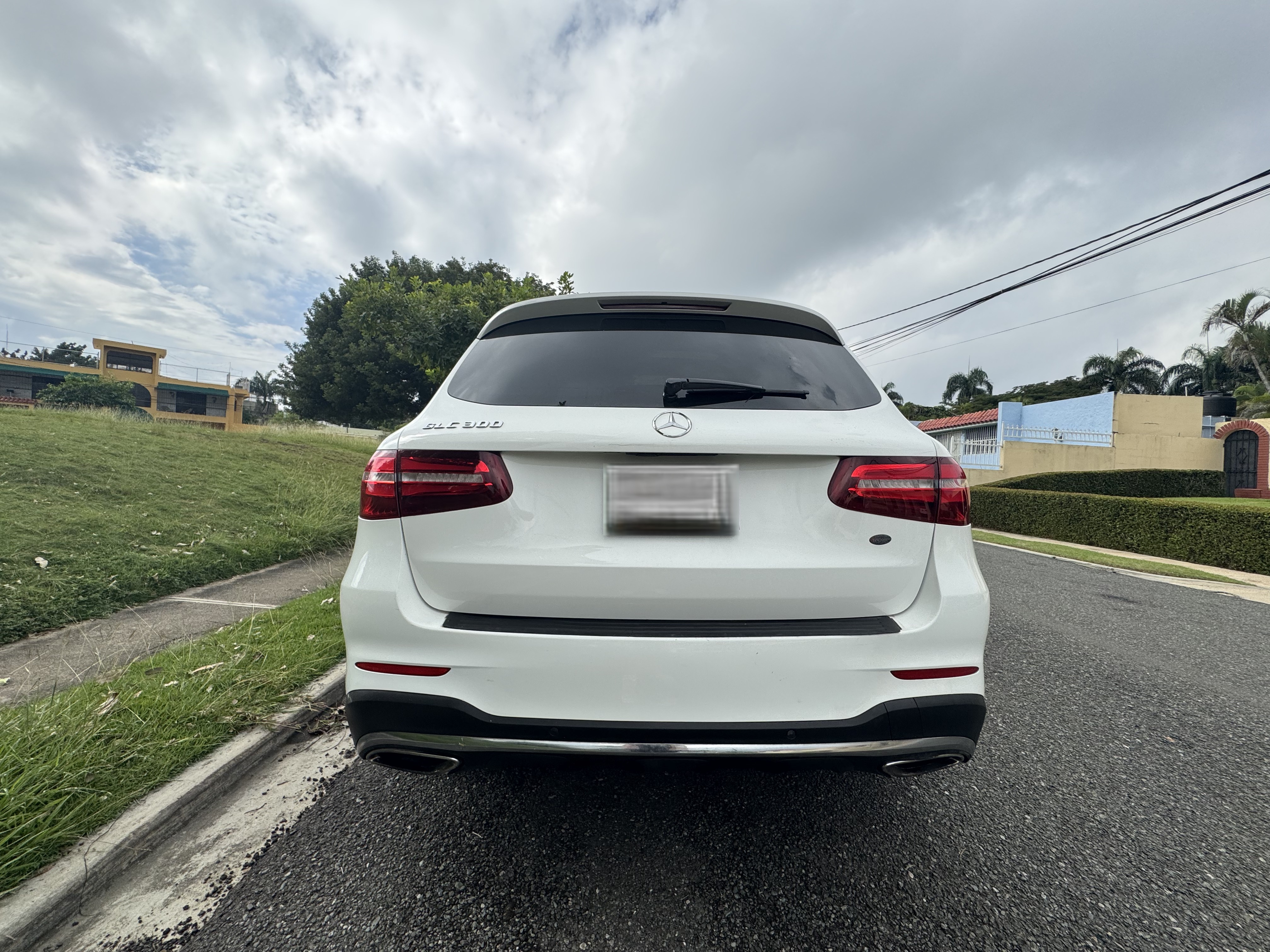 jeepetas y camionetas - Mercedes Benz GLC-300 2017 AMG, Unico Dueño en RD. 9
