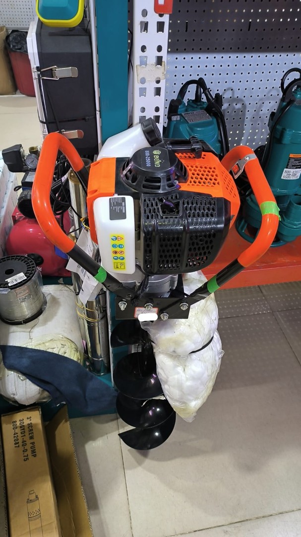 construccion e industrial -  ahoyador de gasolina 52CC  2 tiempo
Nuevo de caja  1