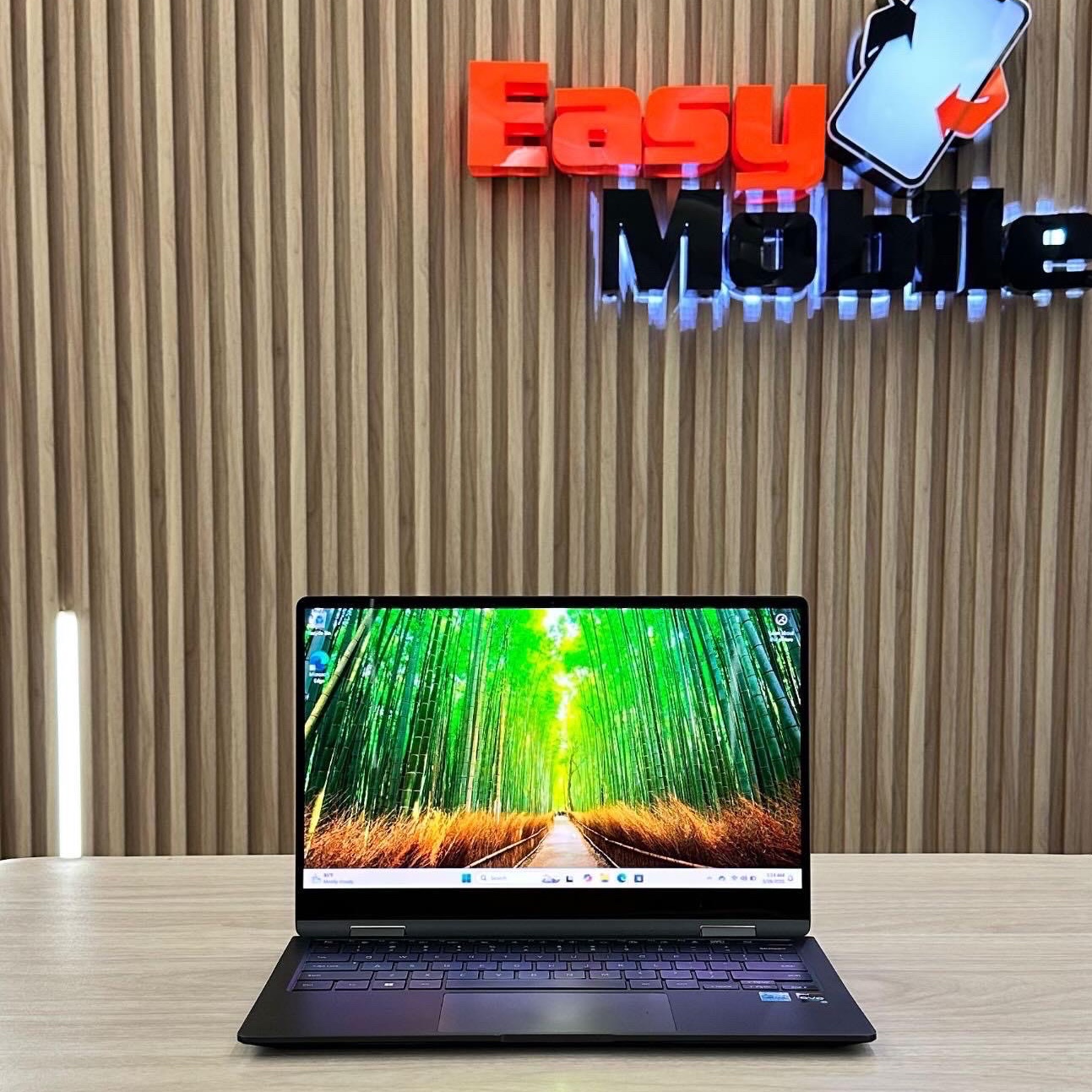 computadoras y laptops - SAMSUNG BOOK 2 PRO 360 13.3" AMOLED • i7 16GB RAM 512GB SSD