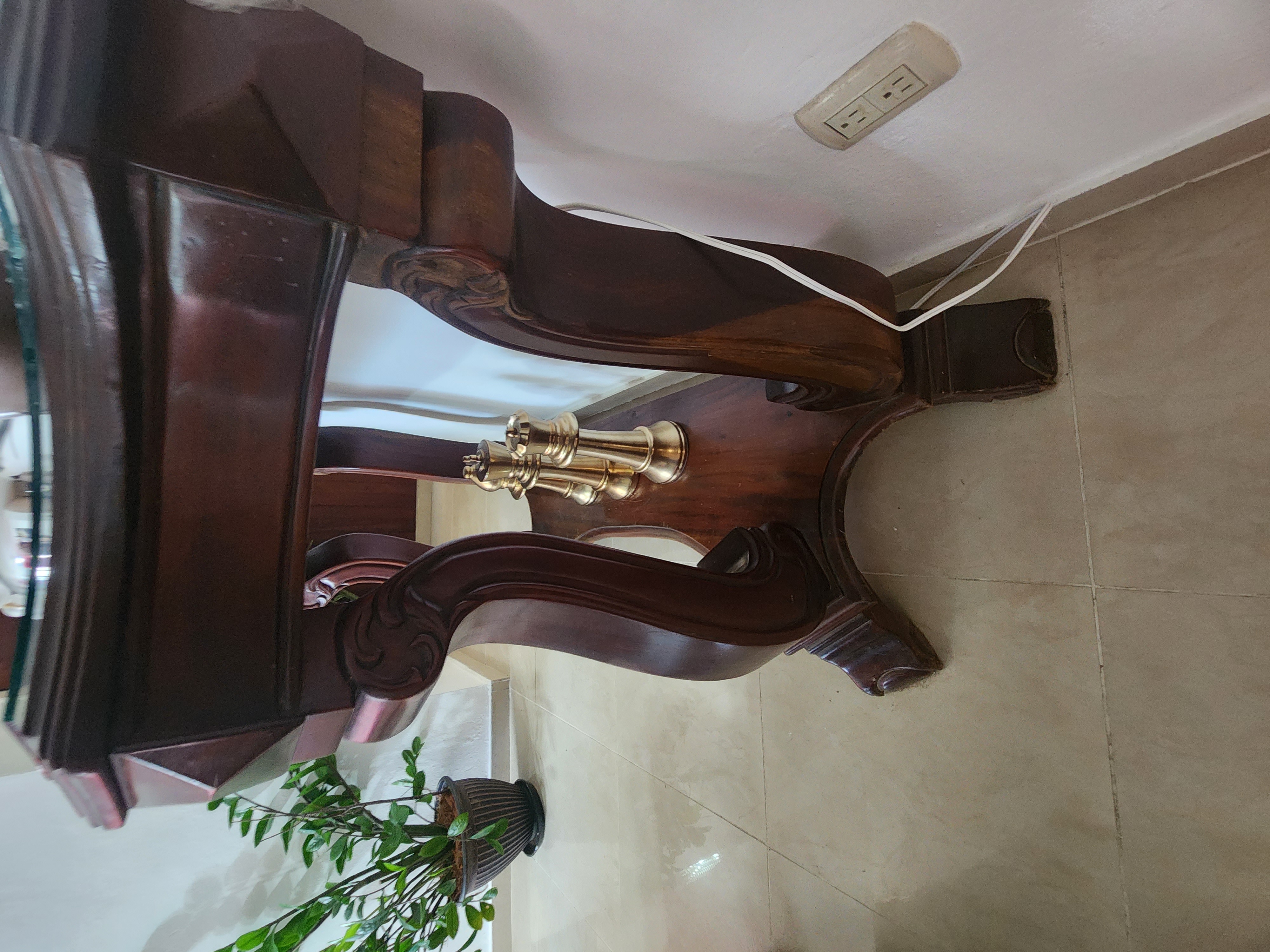 muebles y colchones - Repisa en buenas condiciones negociable  3