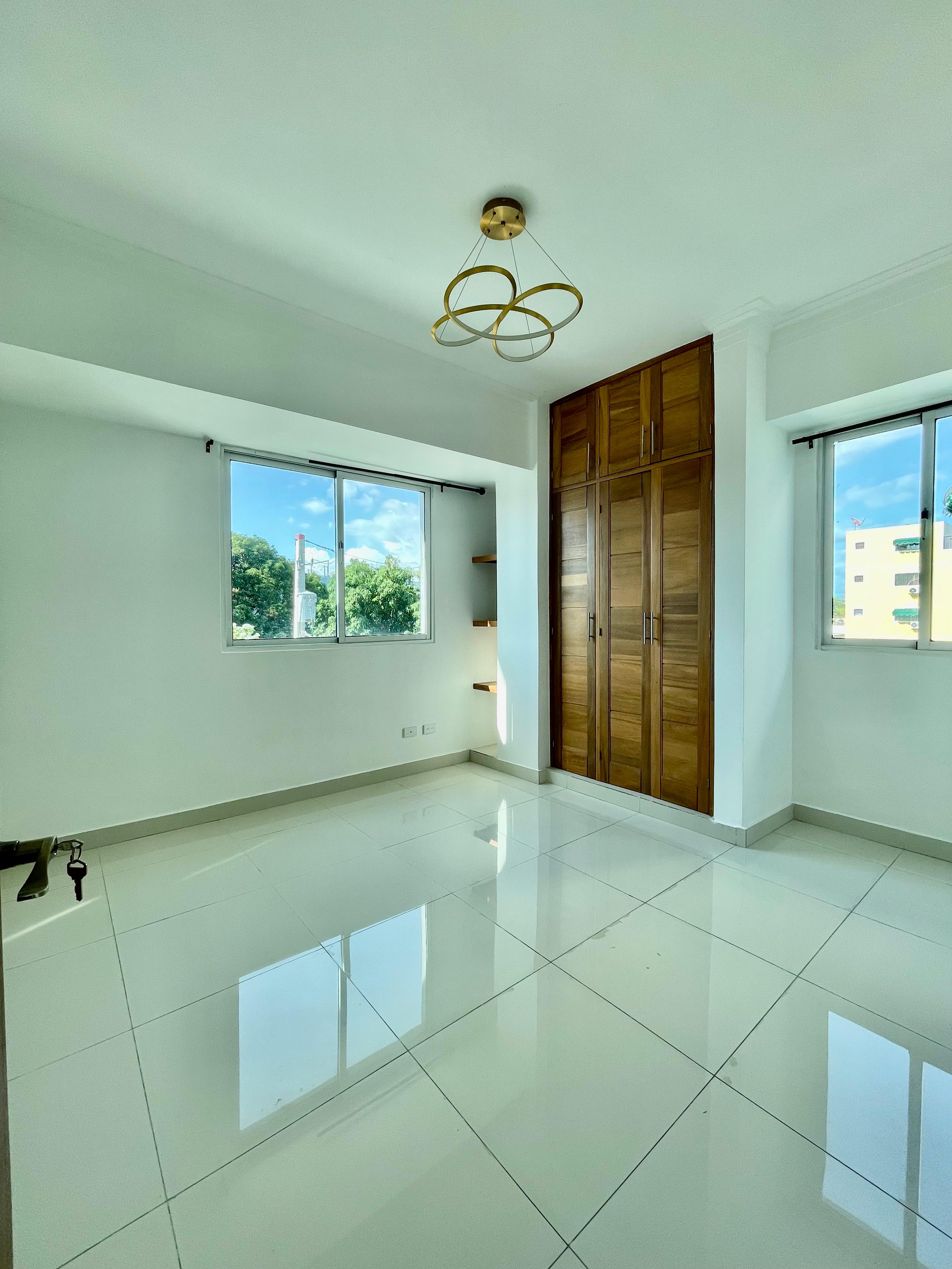 apartamentos - 📣*SE VENDE APTO* 📣  📍Urbanización tropical. 🔹3 1