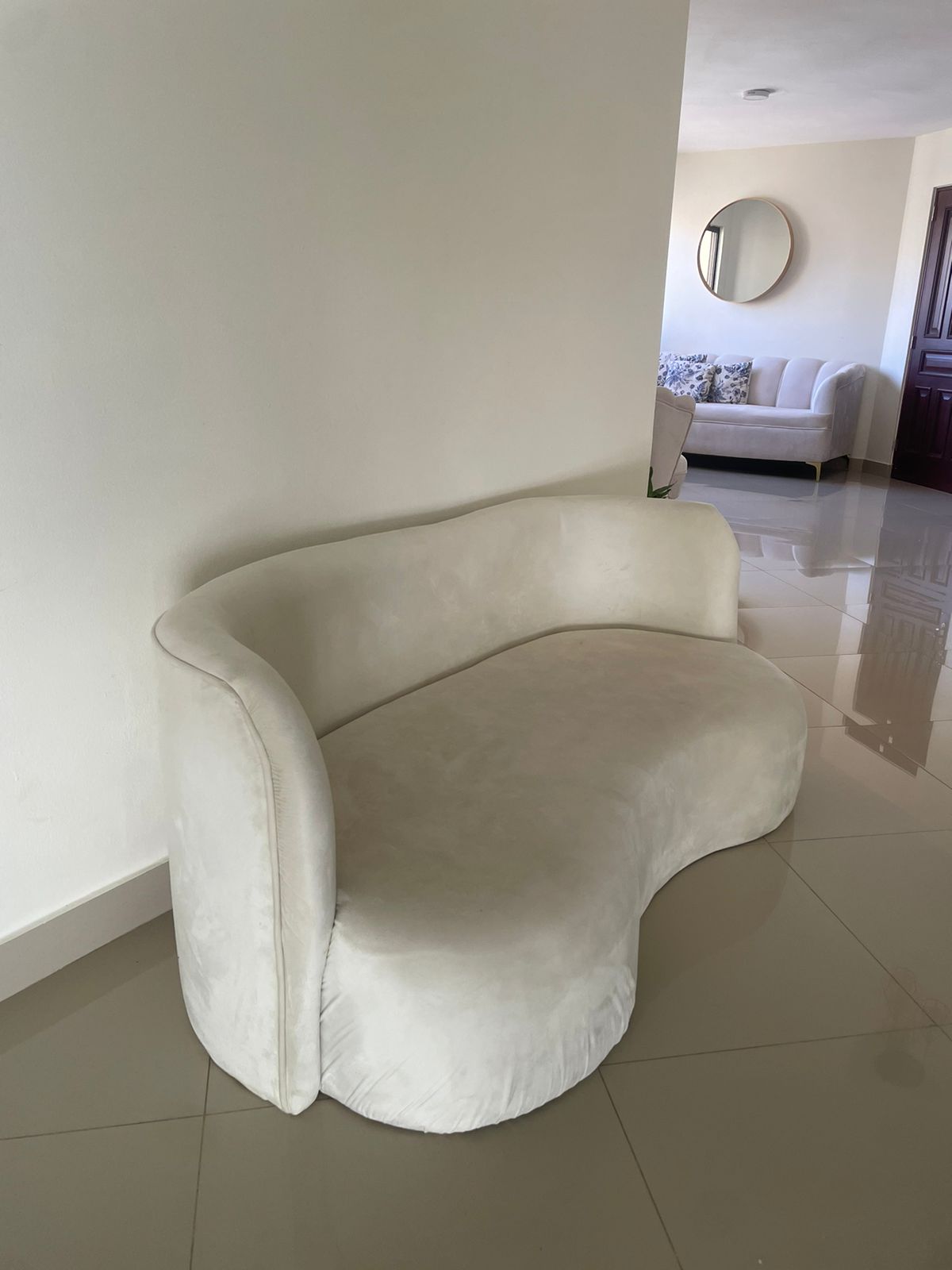 muebles y colchones - Mueble crema 6 meses de uso 1
