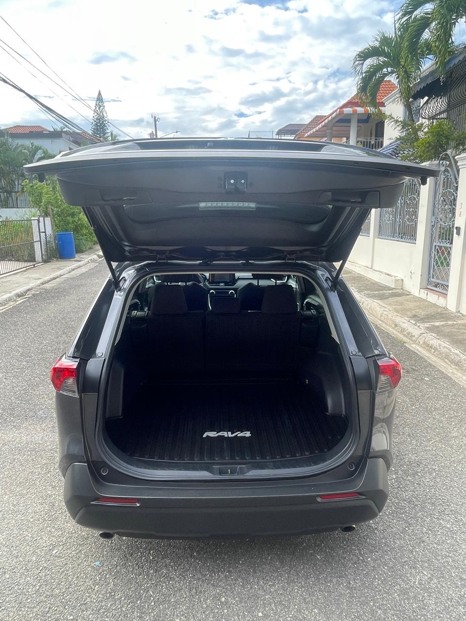 jeepetas y camionetas - Toyota rav4 2021 2
