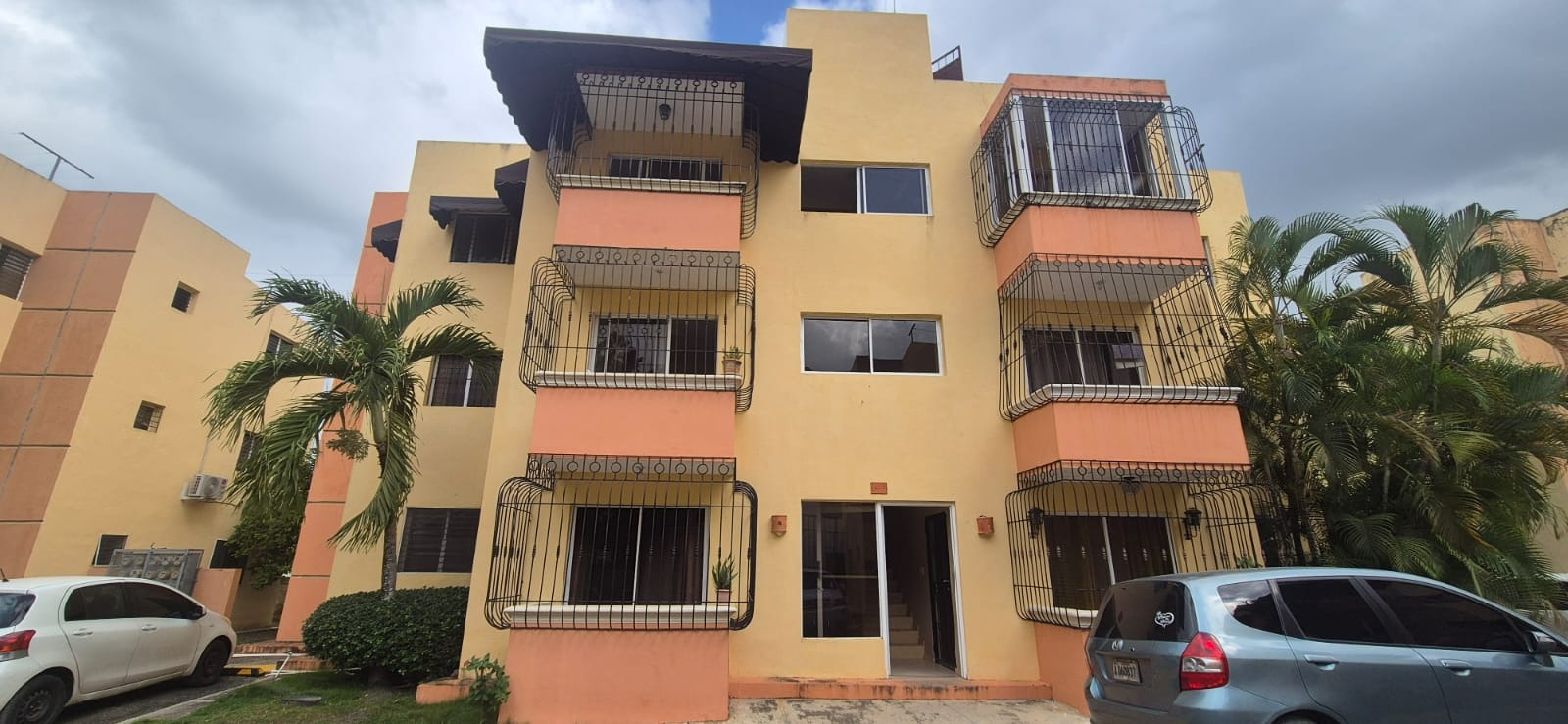 apartamentos - Apartamento de Venta 3er Nivel en Pontezuela  0
